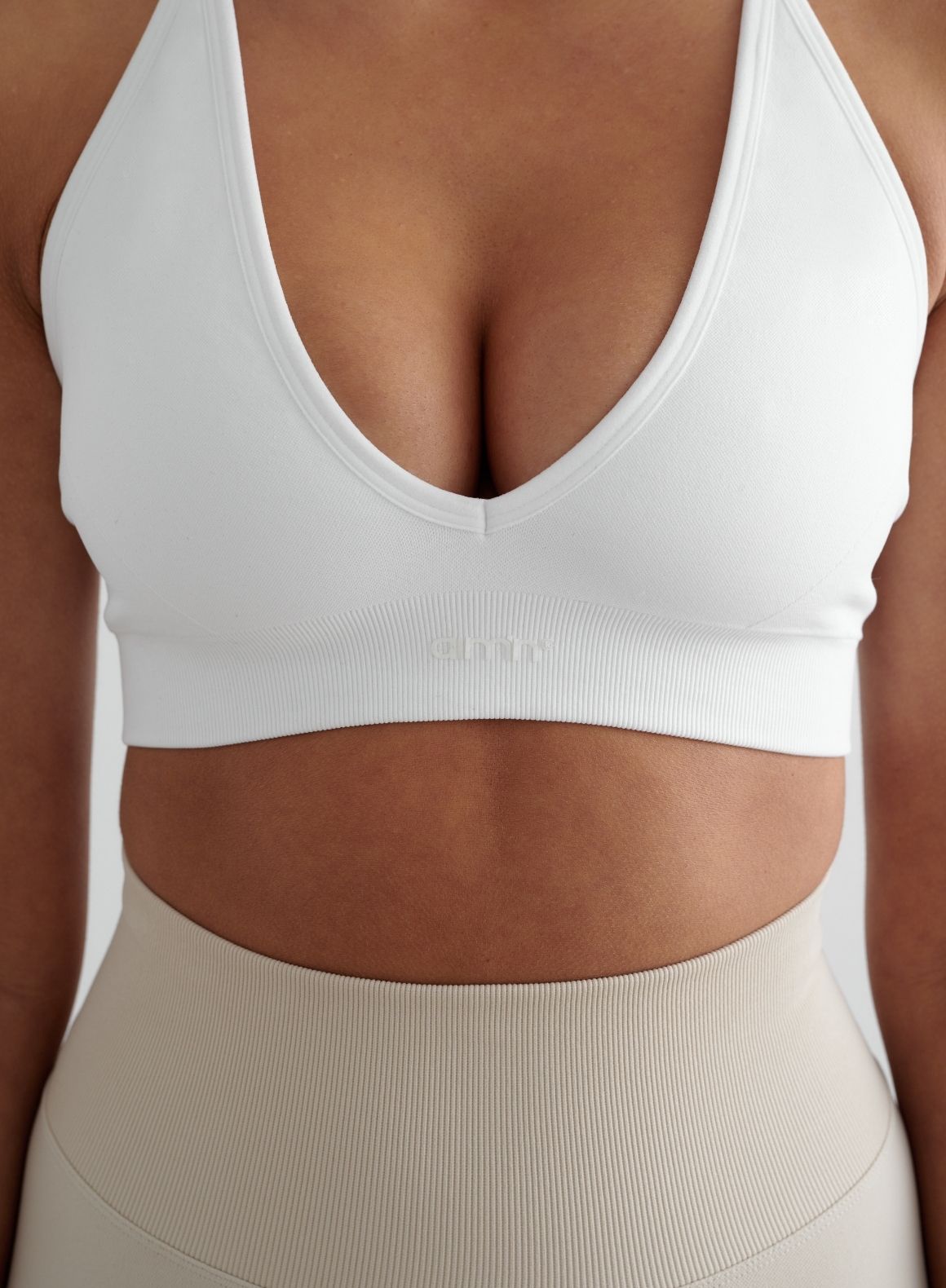 Seamless Cross Back Bra for Women - Comfortable White Shape Support Bra for Yoga, Workout & Everyday Wear