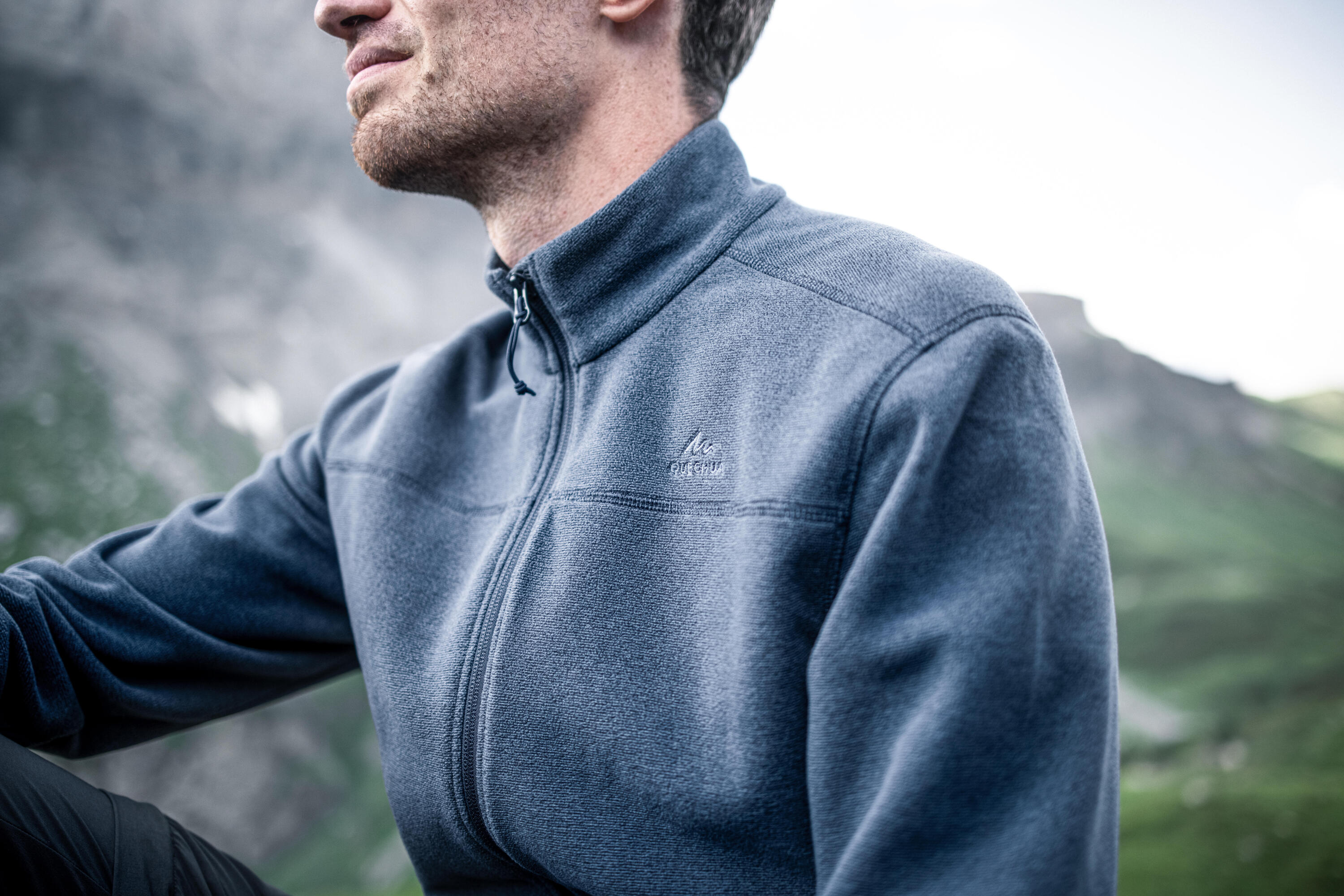 Quechua Men's MH120 Fleece Hiking Jacket - Lightweight Warm Winter Outdoor Jacket for Camping, Trekking & Mountain Climbing