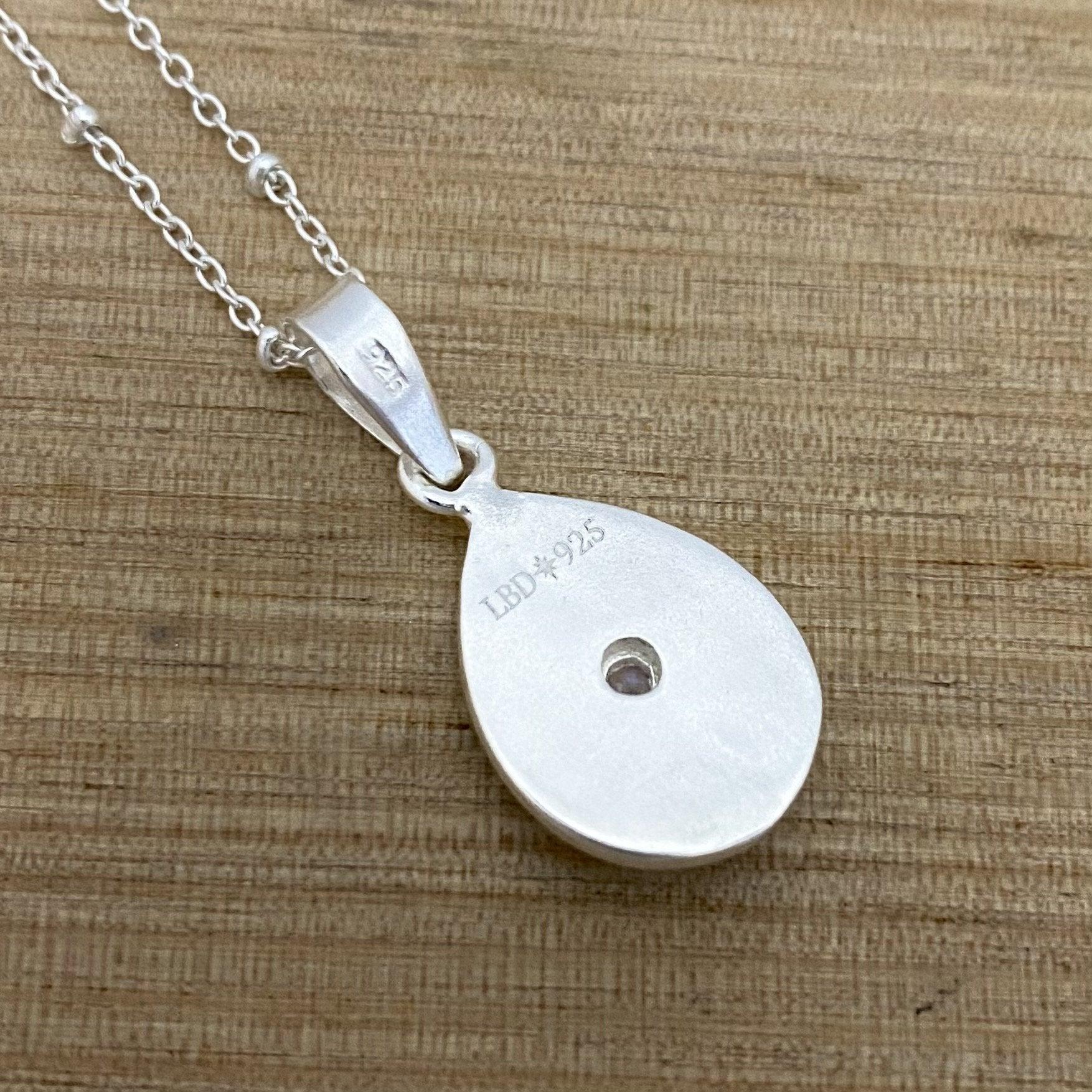 Laihas Prestige Sparkle Sterling Silver Moonstone Necklace for Women - Elegant Jewelry Gift for Birthday, Anniversary & Special Occasions