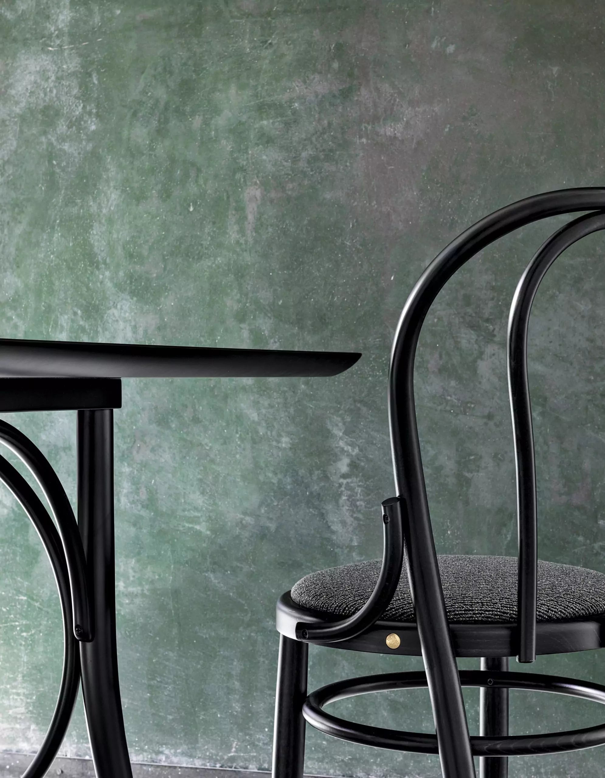 Michael Thonet No.18 Veneer Seat Bentwood Side Chair by GTV - Classic Dining Room & Office Chair for Elegant Home Decor