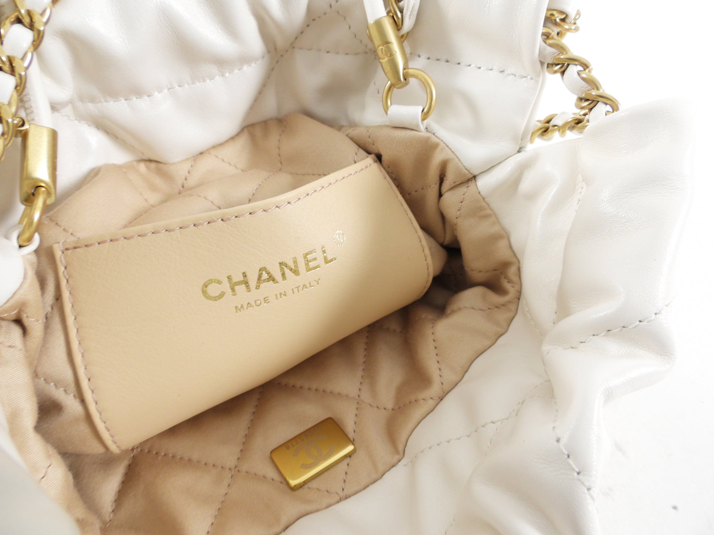 Chanel 22 Mini Chain Bag in White Glossed Leather with Signature Logo - Perfect for Evening Events, Date Nights & Luxury Fashion Accessories