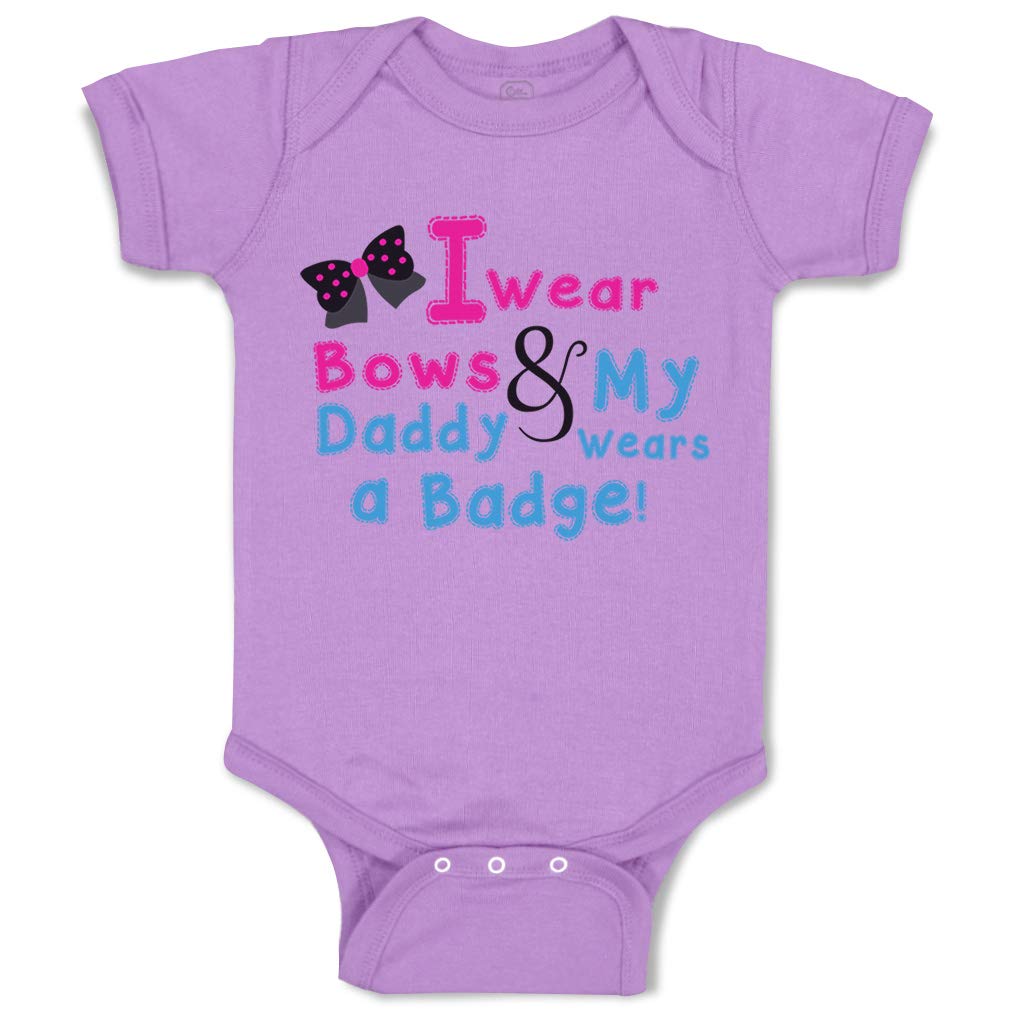 Custom Baby Bodysuit 'I Wear Bows My Daddy Wears A Badge' - Funny Police Cop Cotton Onesie for Newborns & Infants - Perfect for Family Photos, Police Appreciation Events & First Responder Gifts
