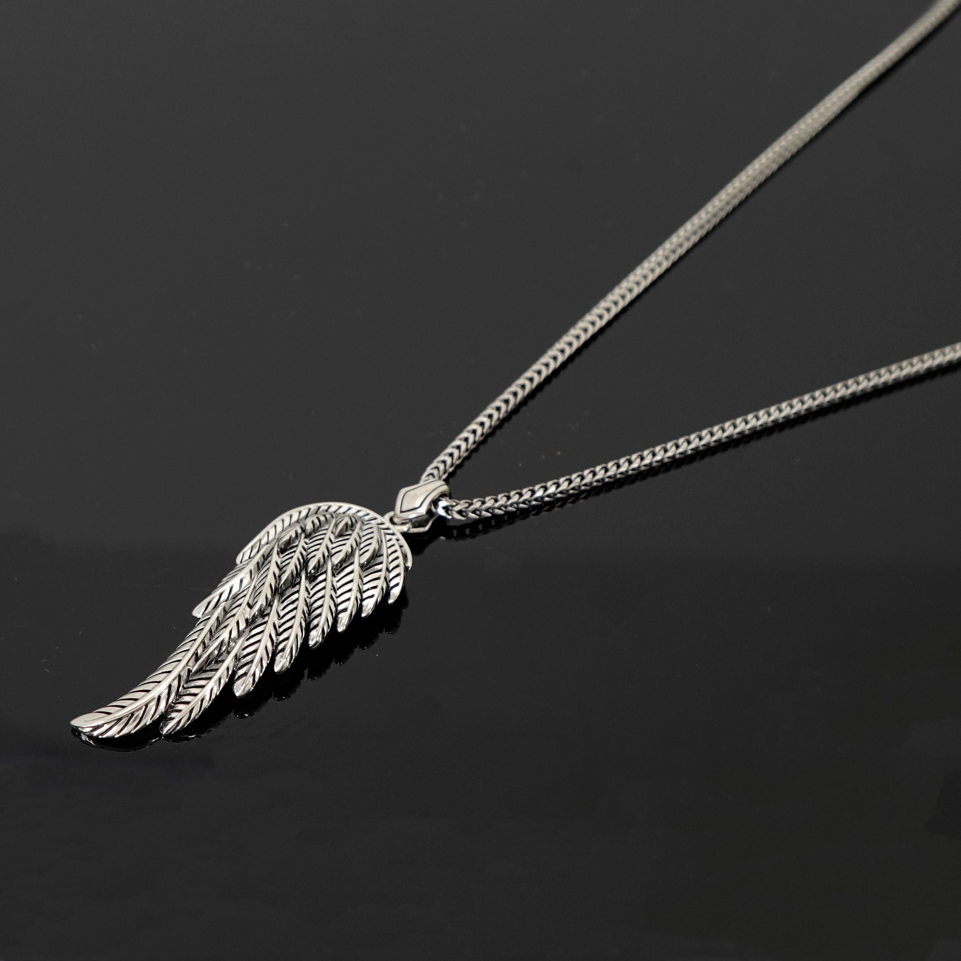 Black Electroplated Platinum Feather Wing Necklace for Women - Elegant Gothic Jewelry for Parties, Weddings & Special Occasions