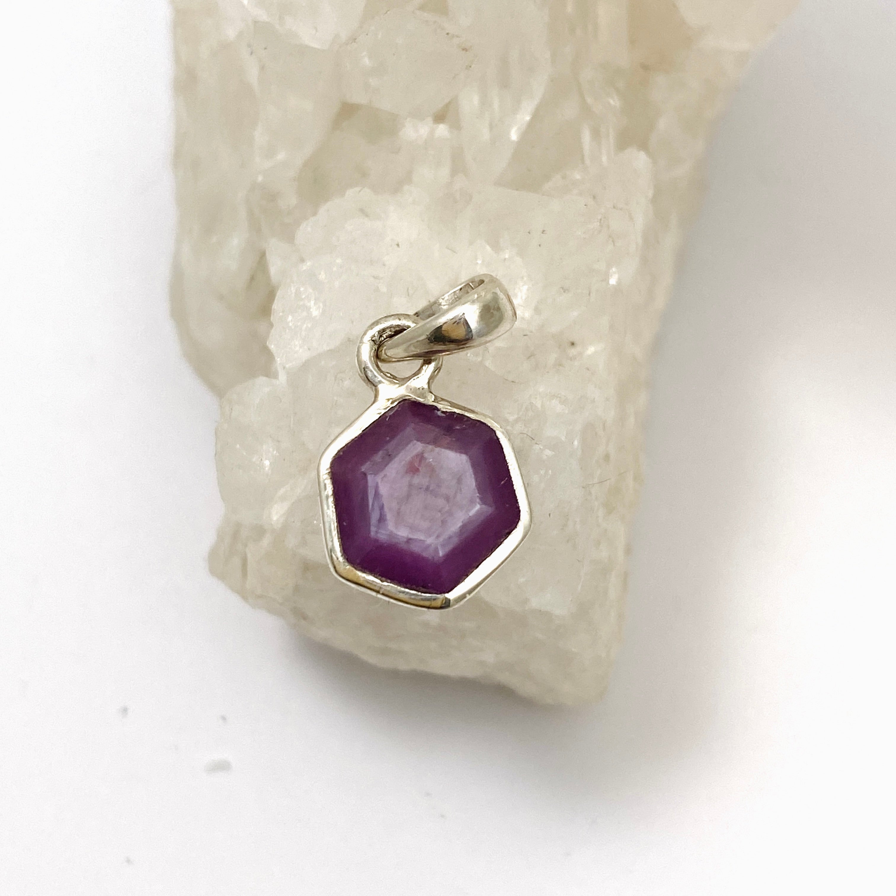Ruby Hexagon Faceted Pendant Necklace PPGJ945 - Elegant Jewelry for Women, Perfect Gift for Birthday, Anniversary & Special Occasions