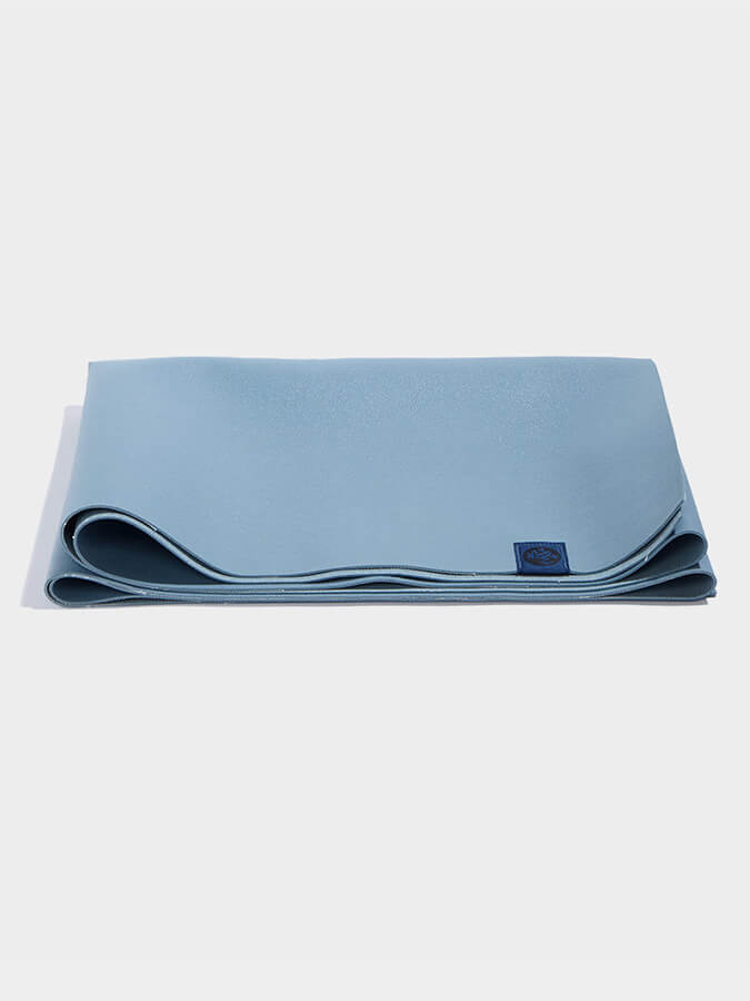 Manduka eKO SuperLite Travel Yoga Mat 1.5mm - Eco-Friendly & Lightweight for Yoga, Pilates & Travel - Perfect for Home, Studio & Outdoor Workouts