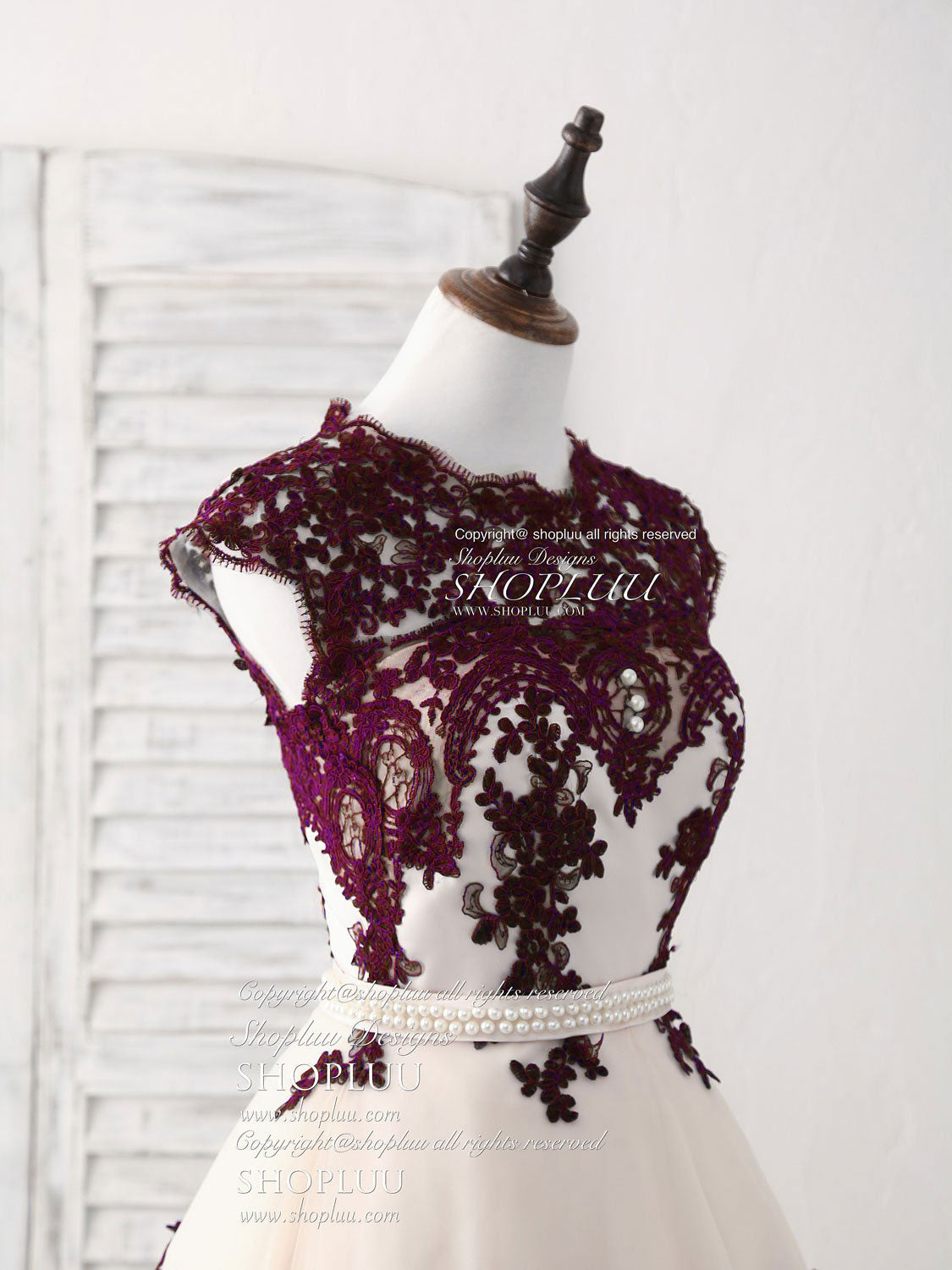 Elegant Burgundy Lace Tulle Short Prom Dress for Bridesmaids - Perfect for Homecoming, Cocktail Parties & Formal Events