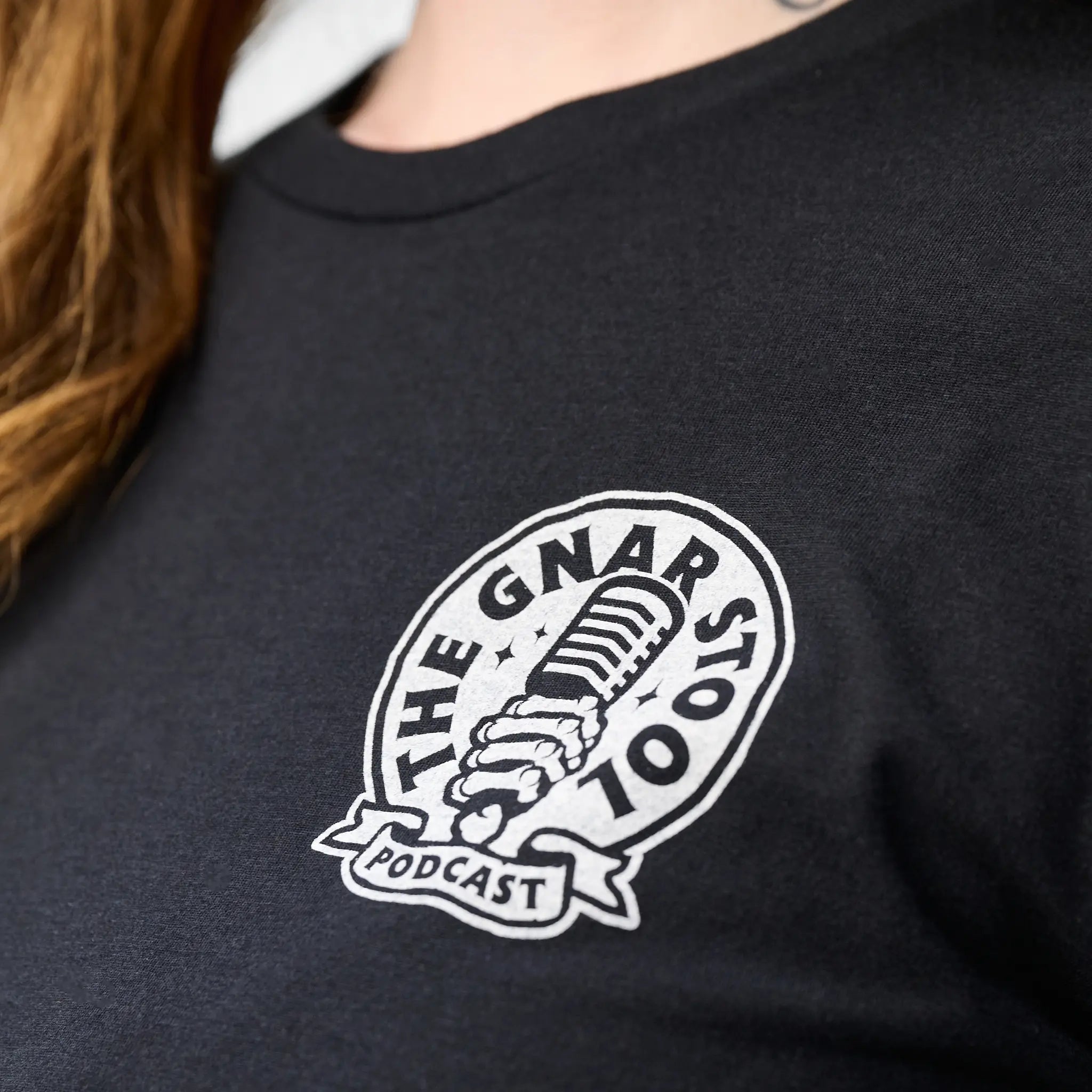 Gnar Stool Podcast T-Shirt - Funny & Trendy Graphic Tee for Men & Women - Perfect for Podcast Fans, Comedy Lovers & Streetwear Enthusiasts