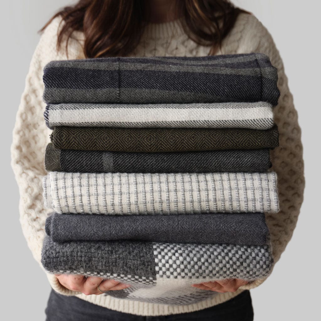 Soft & Cozy Alpaca Wool Throw Blanket - Luxurious Handwoven 100% Baby Alpaca - Perfect for Couch, Bed & Winter Warmth - Elegant Home Decor Gift