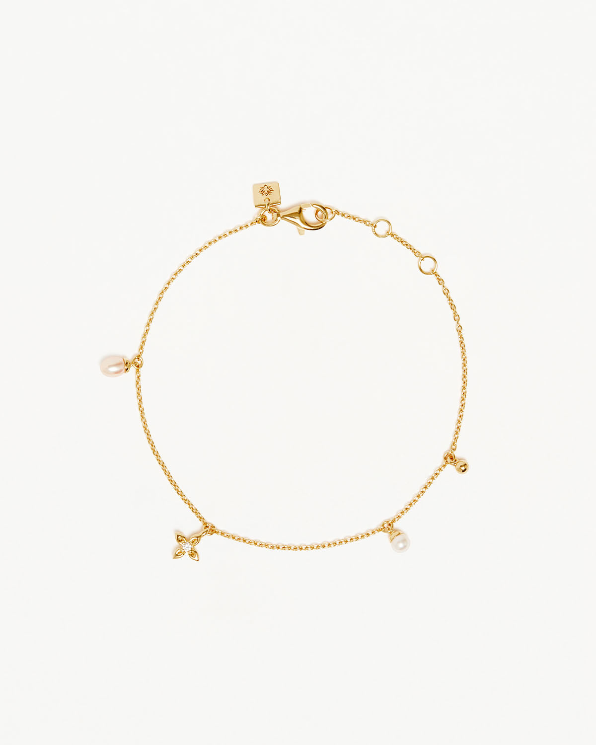 18K Gold Vermeil Live in Peace Bracelet - Dainty Adjustable Peace Symbol Jewelry for Women - Perfect for Everyday Wear, Gifts & Spiritual Healing
