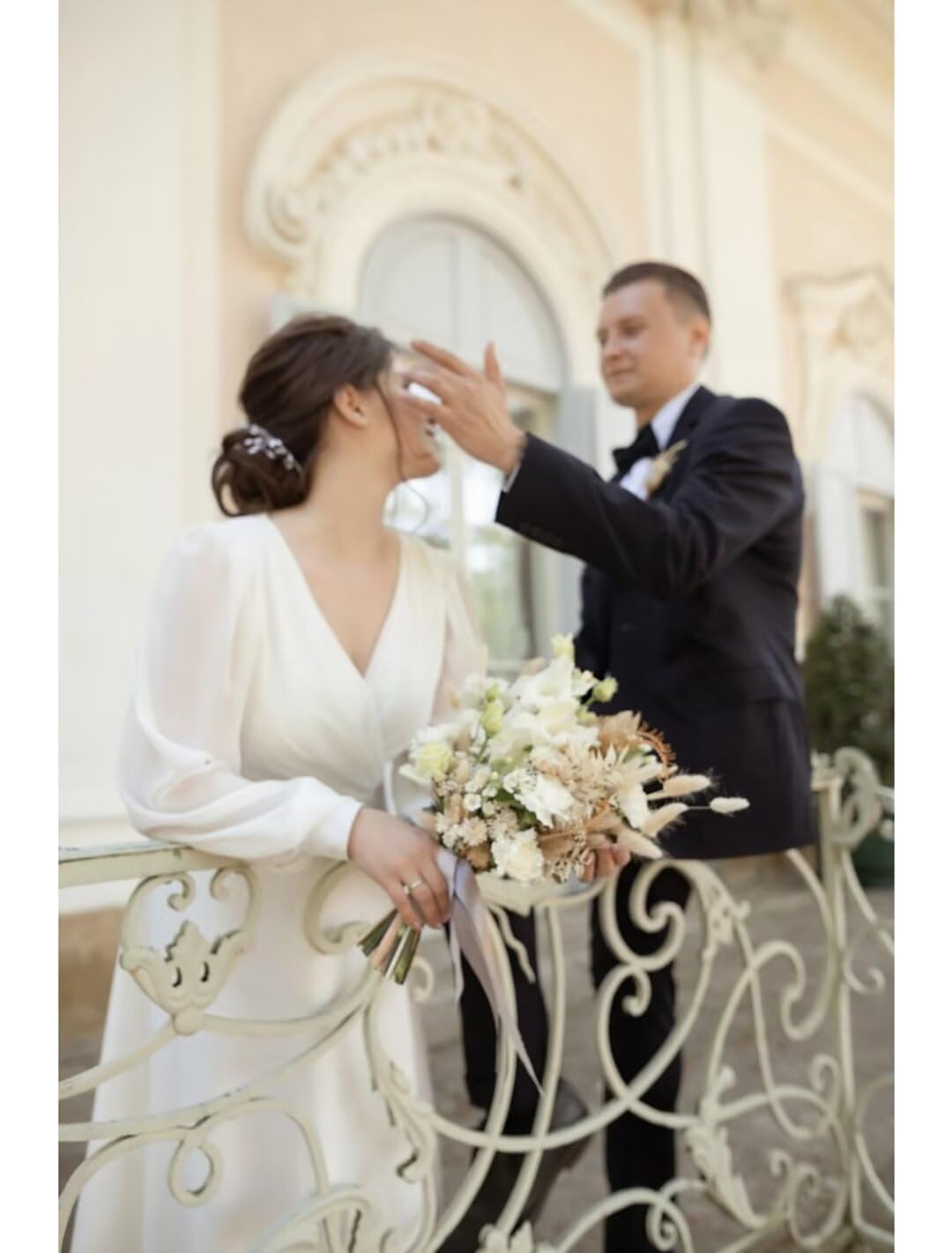 2024 Boho Wedding Dresses for Bride - Elegant Long Sleeve Chiffon Bridal Gowns with Slit | Perfect for Beach, Garden & Outdoor Boho Chic Weddings