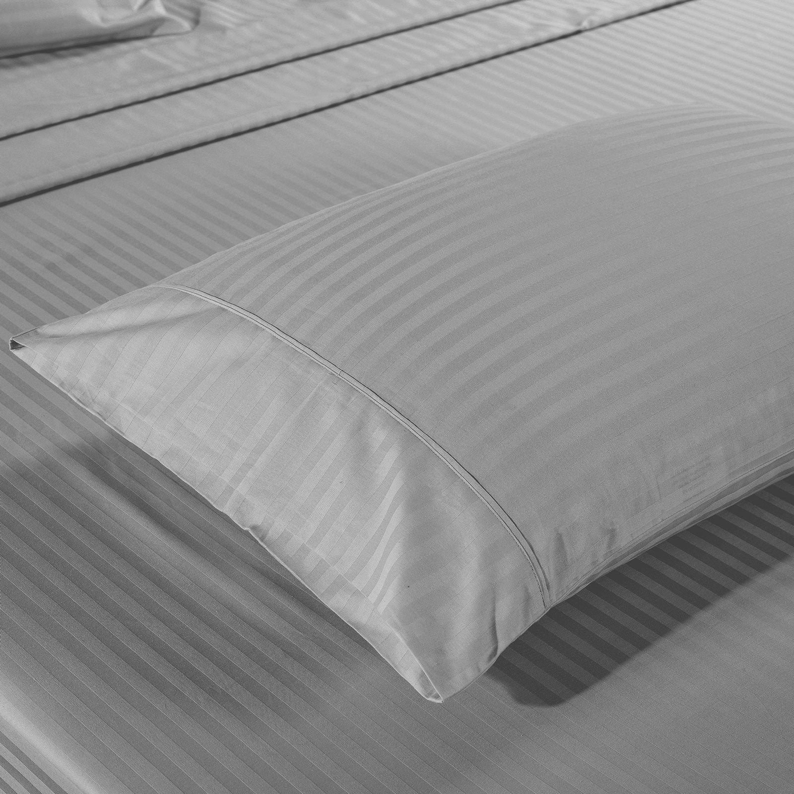 Premium 1200 Thread Count 100% Egyptian Cotton Queen Sheet Set - Luxury Hotel Quality Stripe Design in Silver | Soft & Breathable Bedding for Ultimate Comfort in Master Bedrooms & Guest Rooms