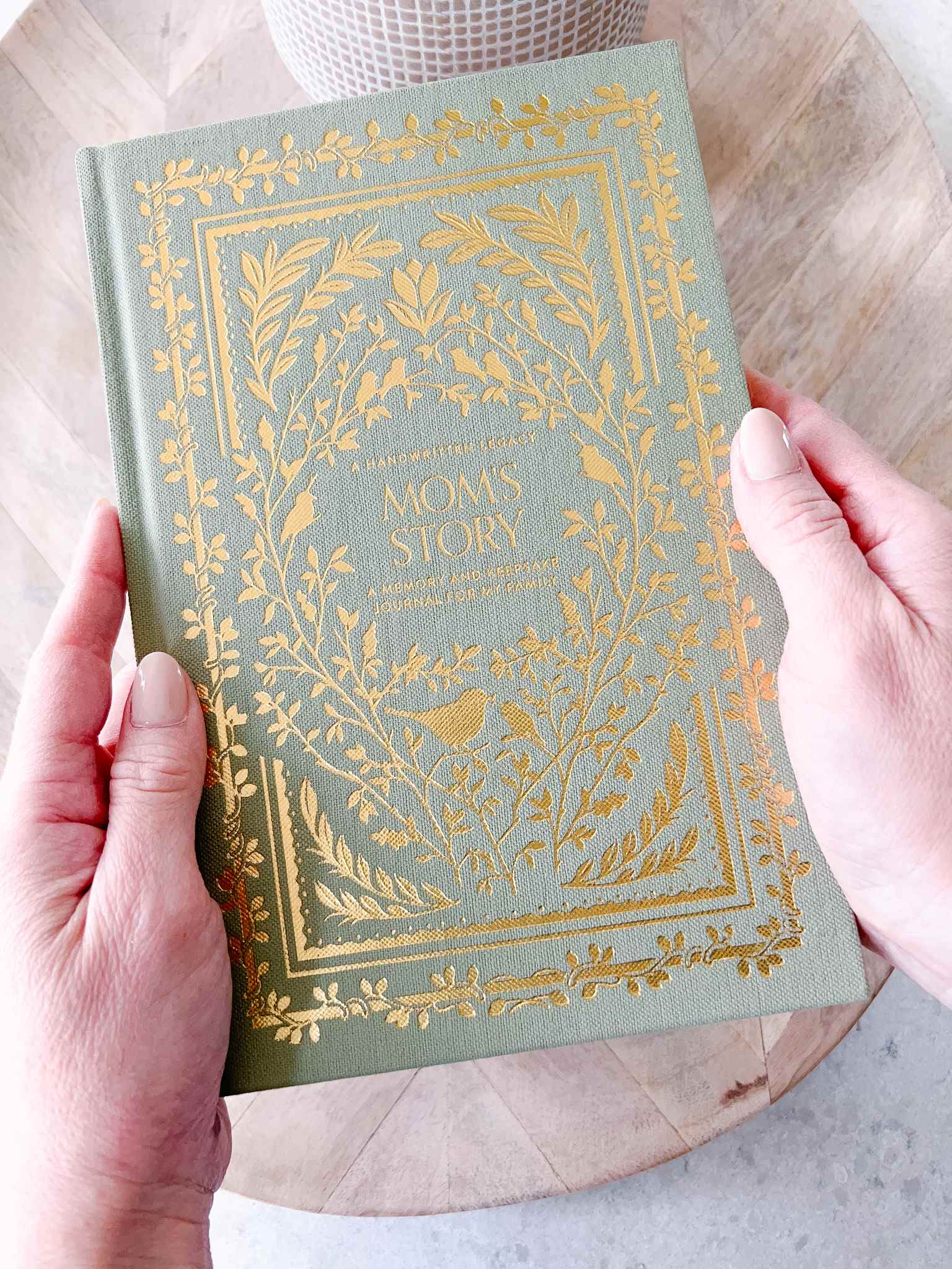 Mom's Story Keepsake Memory Book - Cherish Family Memories & Milestones | Perfect for Mother's Day, Birthdays & Special Occasions