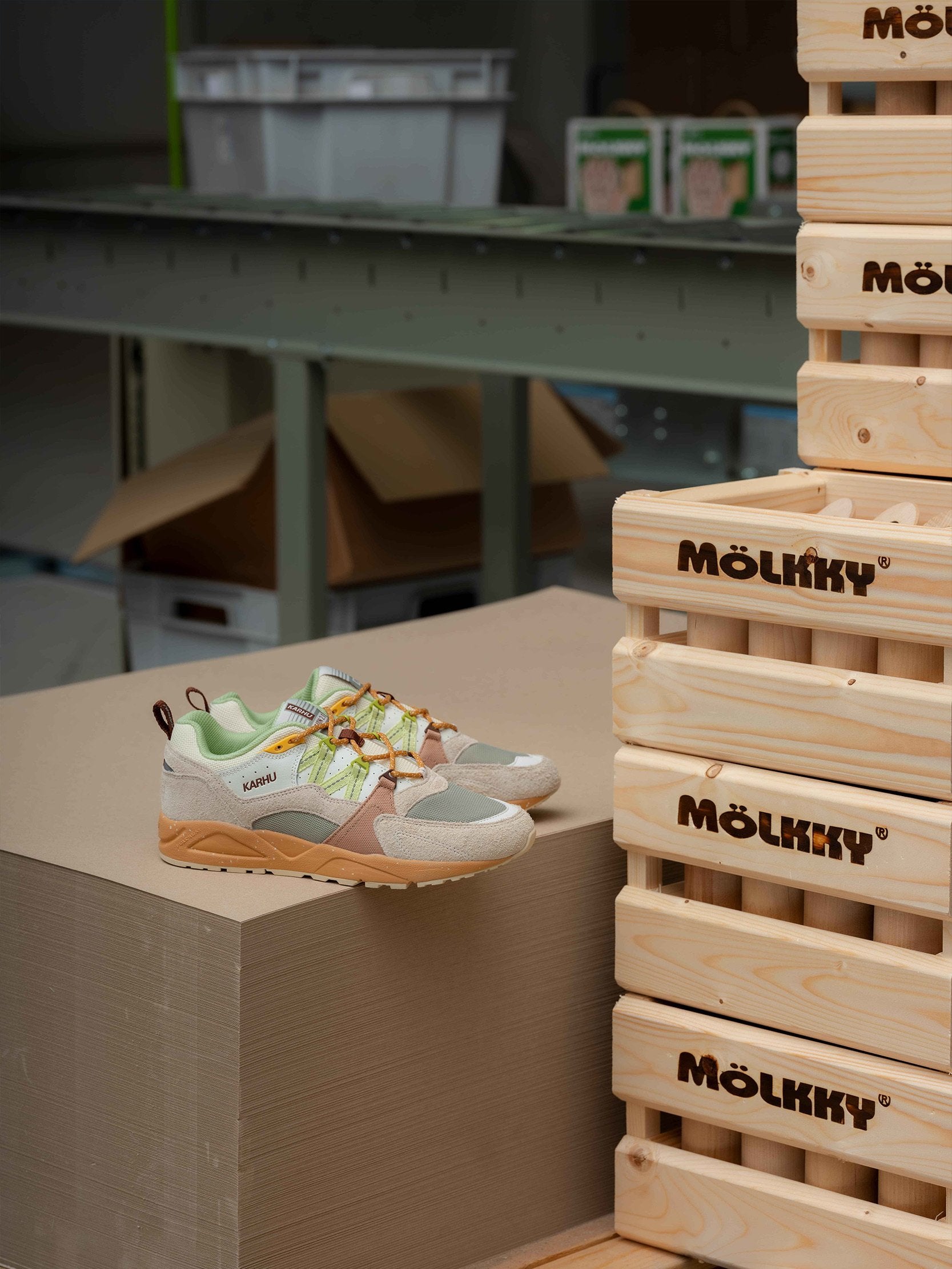 Fusion 2.0 Mölkky Outdoor Game Set - Turtledove & Shadow Lime Colors | Perfect for Backyard, Picnic, Beach and Family Fun Activities