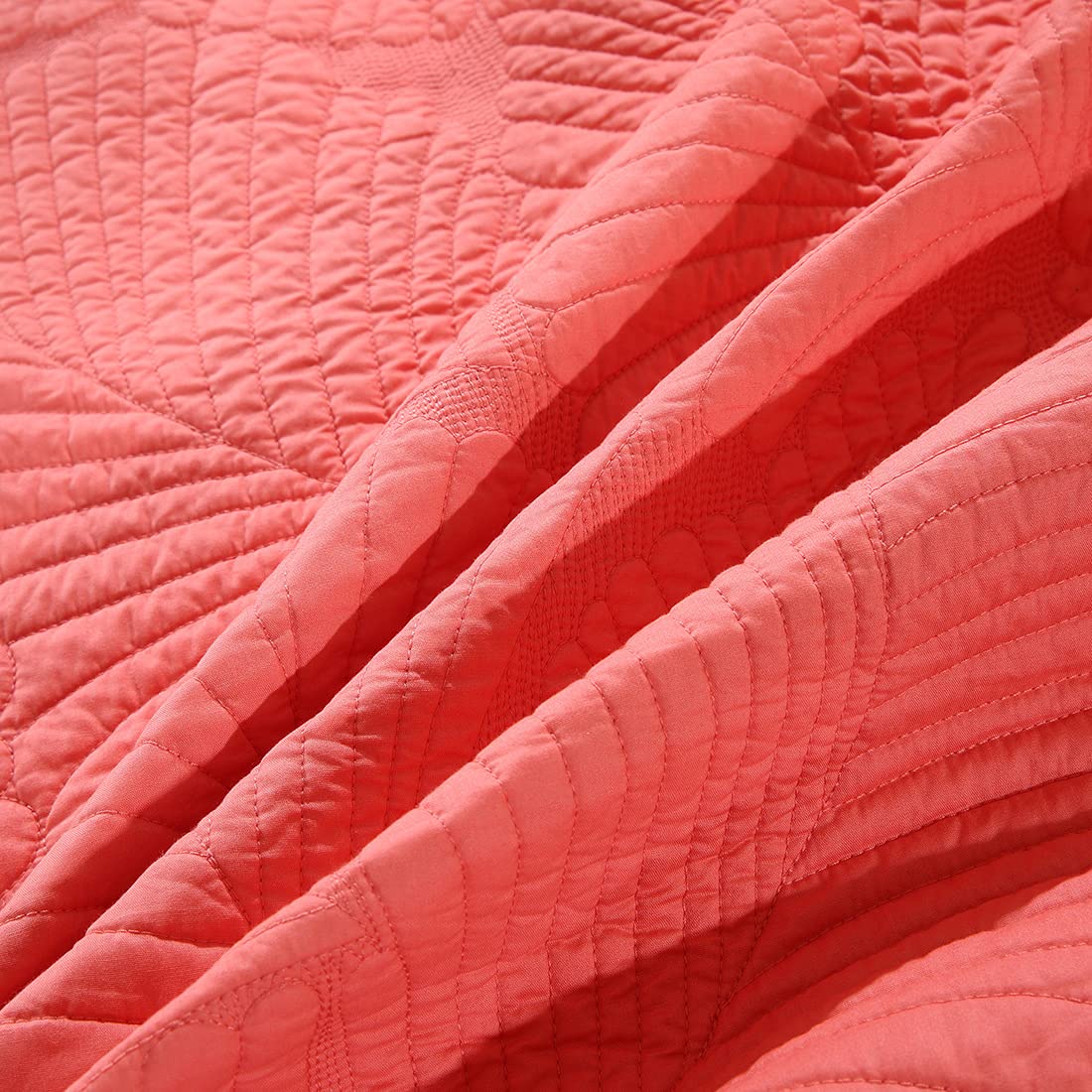 VCTOPS 3-Piece 100% Cotton Quilt Set with Leaves Texture - Oversize Queen Size Bedspread, Coverlet & 2 Pillow Shams (Pink) | Soft & Breathable Bedding for Cozy Home Decor, Guest Room & Master Bedroom