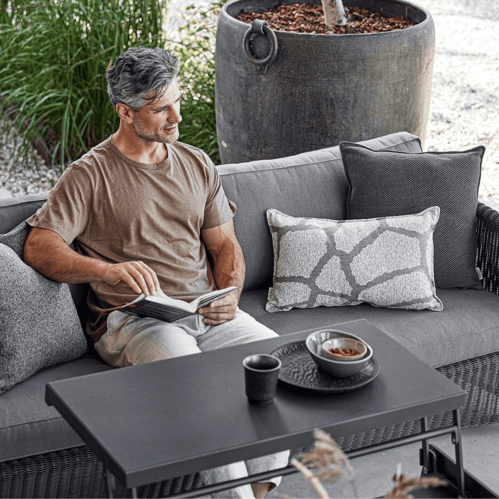 Dual Height Outdoor Coffee Table - Adjustable & Reversible for Patio, Garden, or Poolside Relaxation
