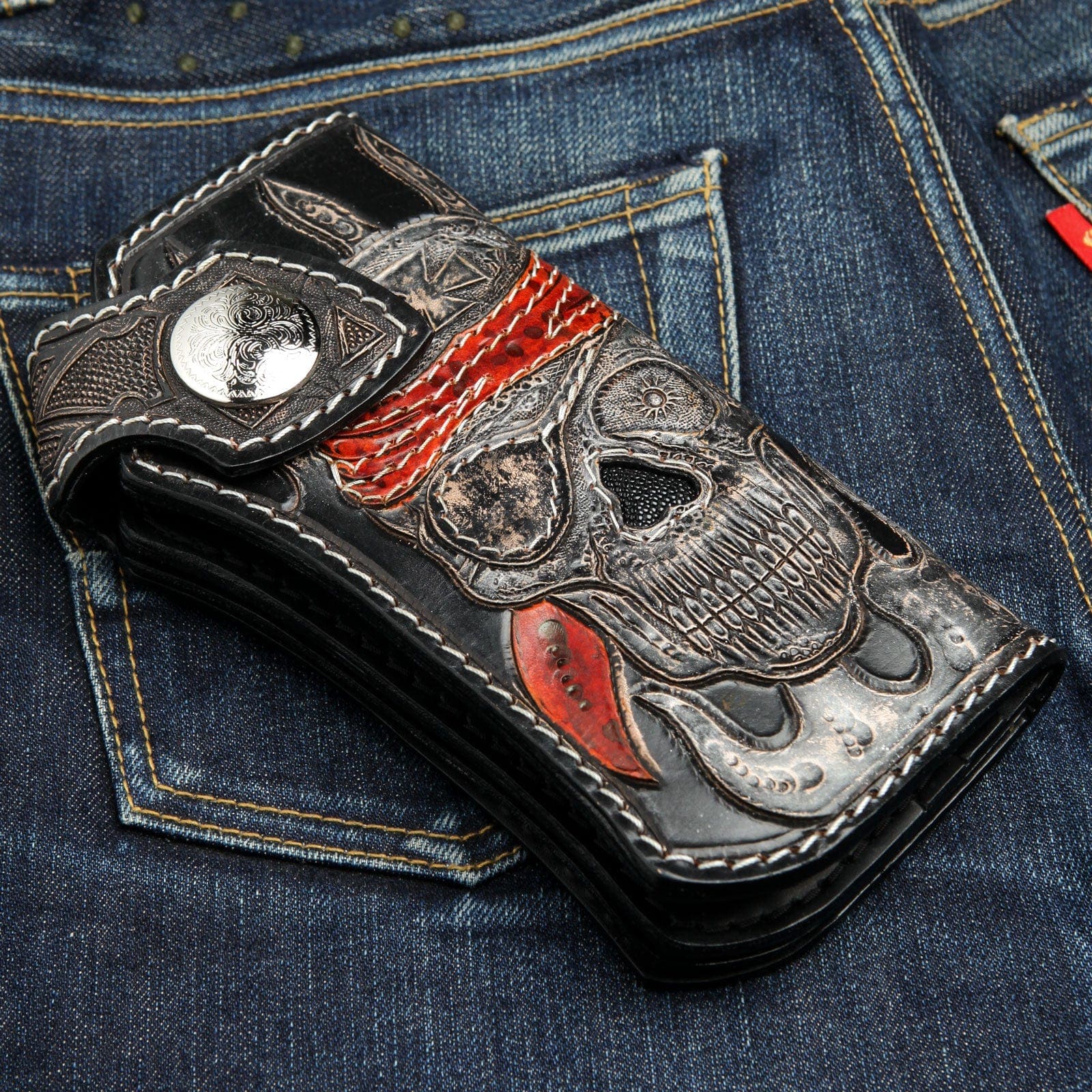 Genuine Leather Pirate Skull Biker Wallet with Chain - Stylish & Durable for Motorcycle Riders, Bikers, and Fashion Enthusiasts