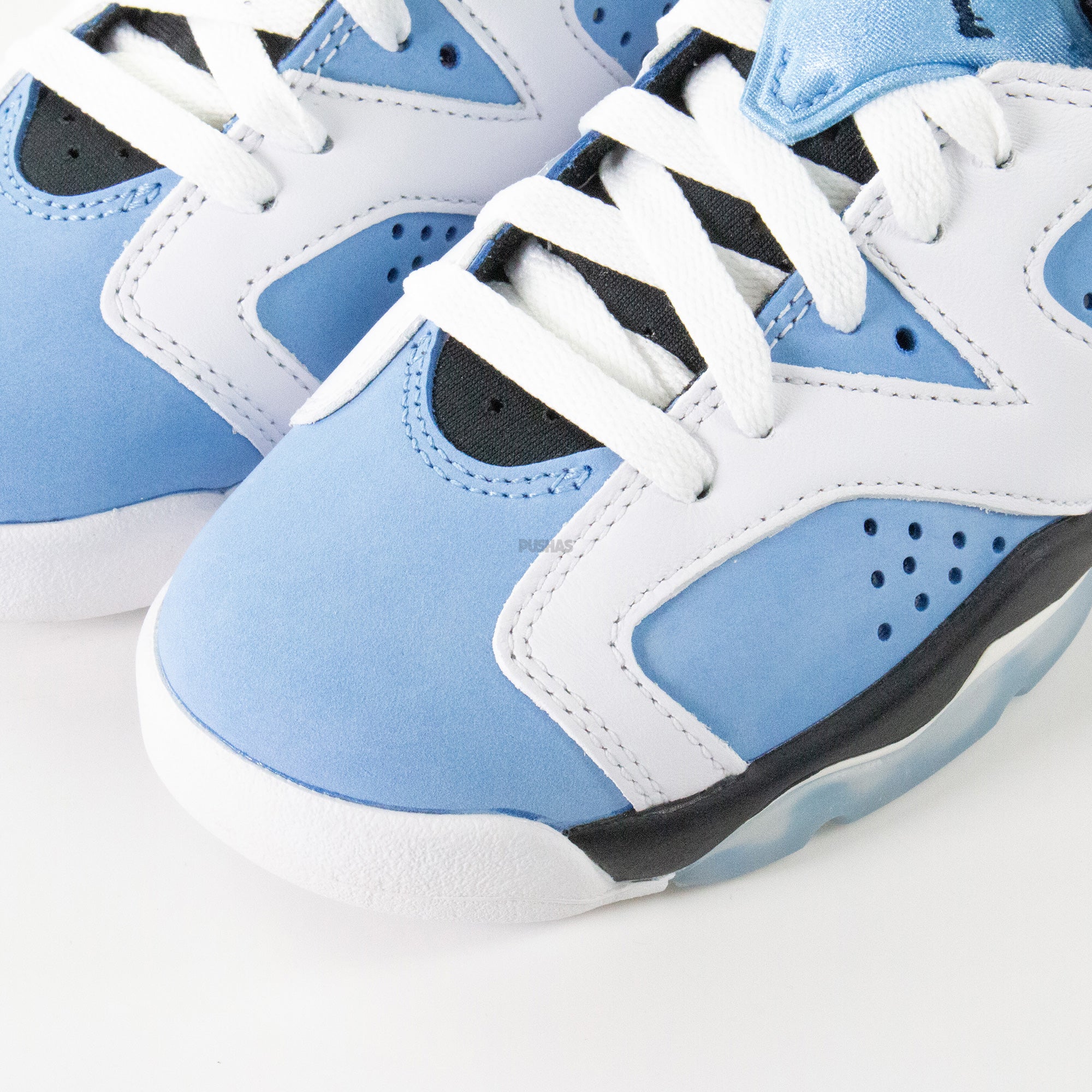Air Jordan 6 Retro 'UNC White' GS Sneakers (2022) - Men's Basketball Shoes for Casual Wear & Street Style