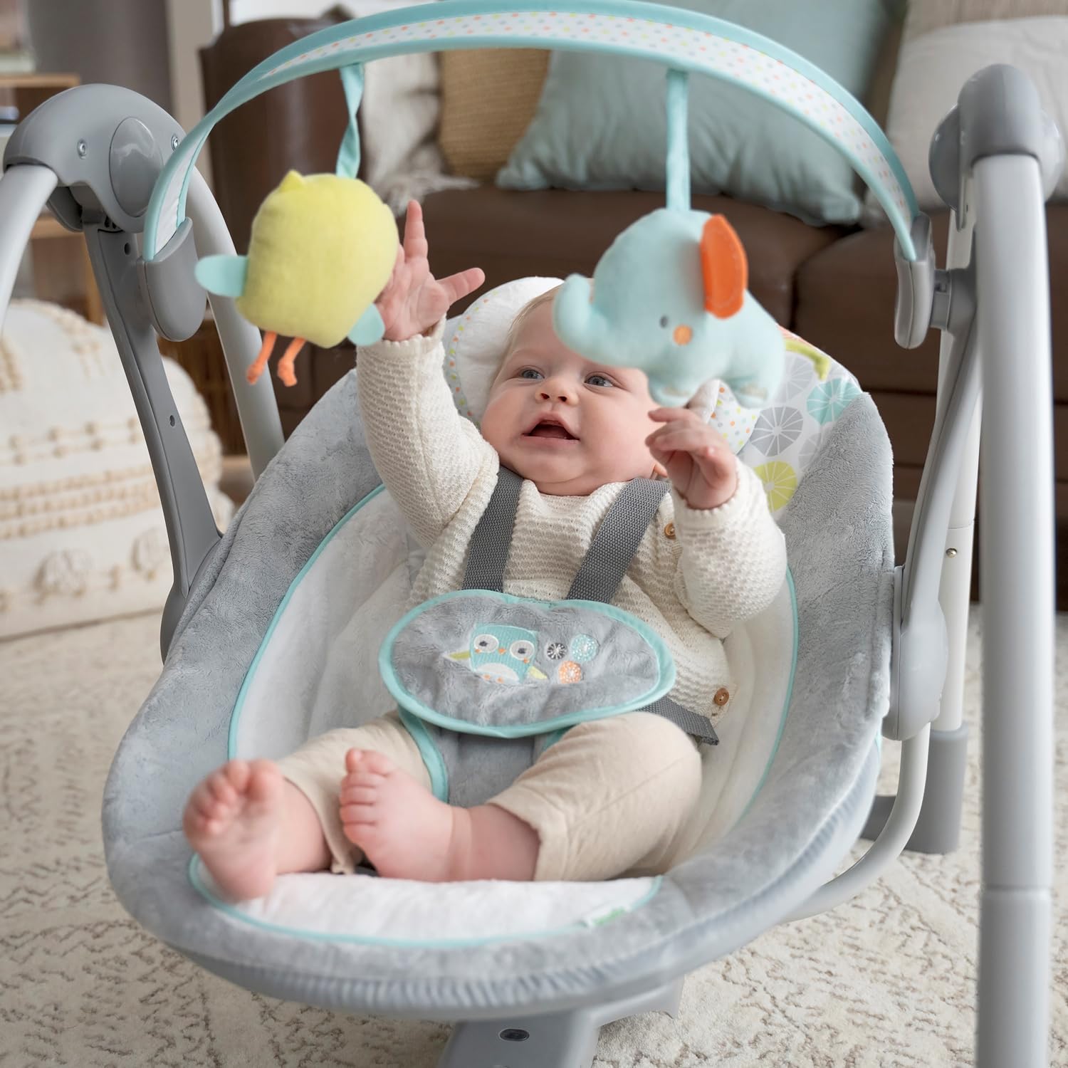 Ingenuity Swing 'n Go 5-Speed Baby Swing - Foldable, Portable Infant Swing with 2 Plush Toys & Soothing Sounds for Newborns 0-9 Months (6-20 lbs) | Perfect for Nursery, Travel & On-the-Go Parents (Hugs & Hoots)