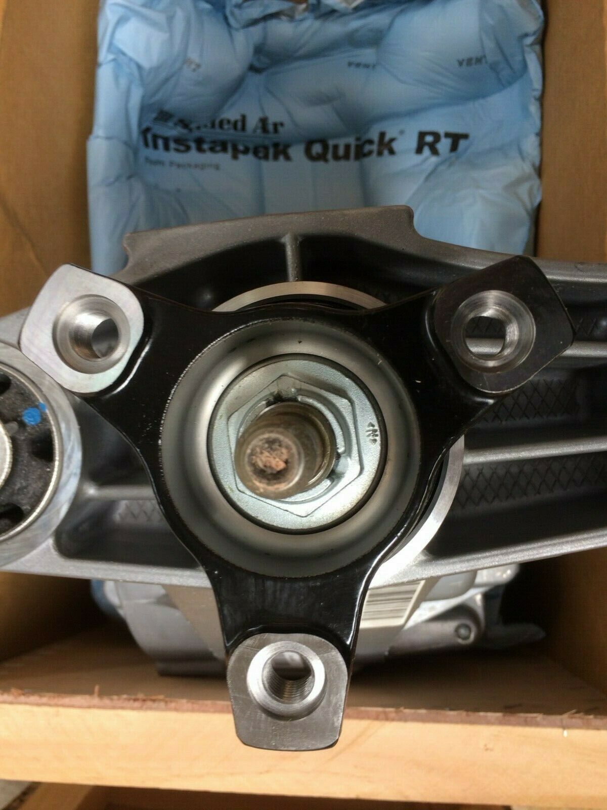 Genuine Commodore VE VF V8 L77 LS3 Non-LSD Differential 2.92 Ratio - Perfect for Performance Upgrades & Drivetrain Modifications