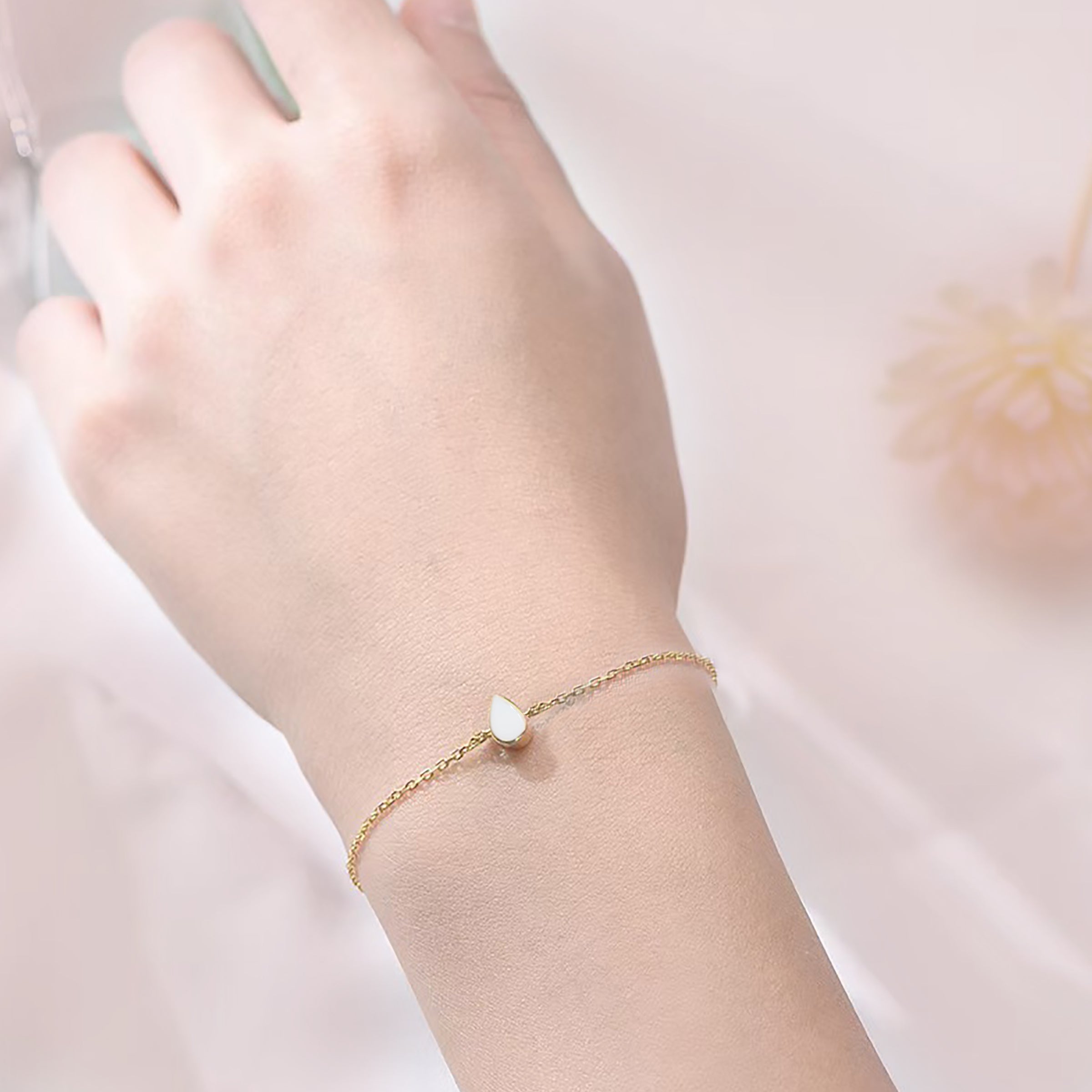 Soft Glow Breast Milk Keepsake Bracelet - Handmade Memorial Jewelry for Moms - Perfect for Nursing, Weaning & Cherishing Precious Moments