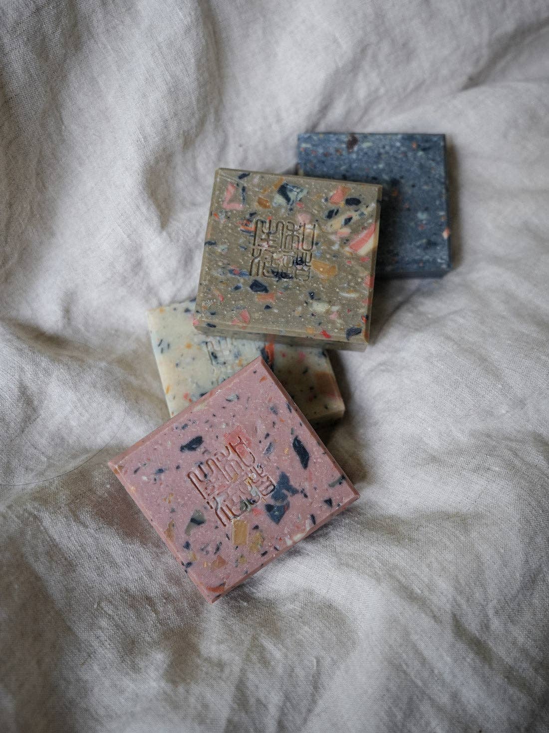 Somosomo Organic Handmade Soap Bar - Natural Moisturizing & Gentle Cleansing for Face & Body - Perfect for Daily Skincare, Gift Sets & Eco-Friendly Bathroom Essentials