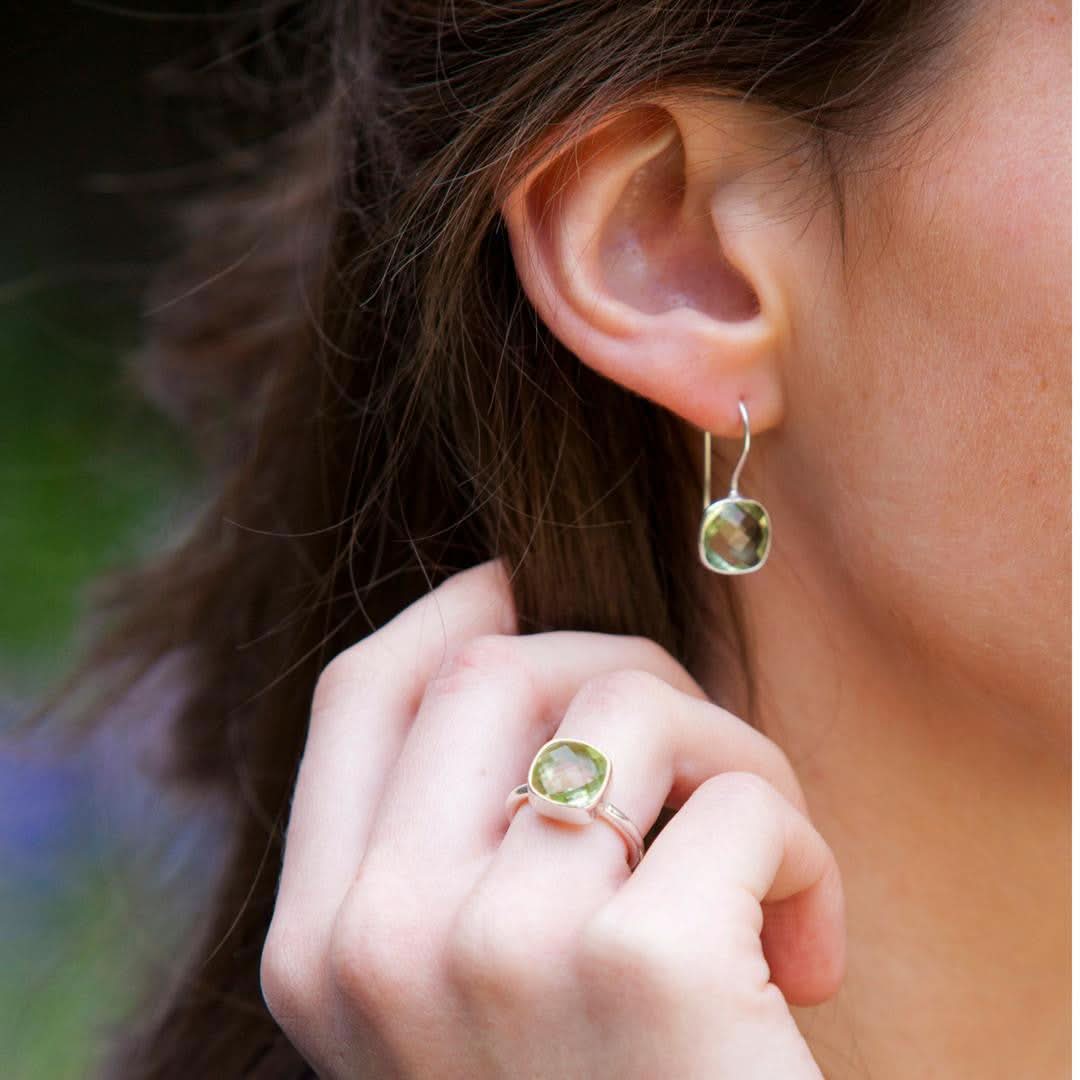 Green Amethyst Cocktail Ring in Rose Gold - Elegant Statement Jewelry for Evening Parties & Special Occasions