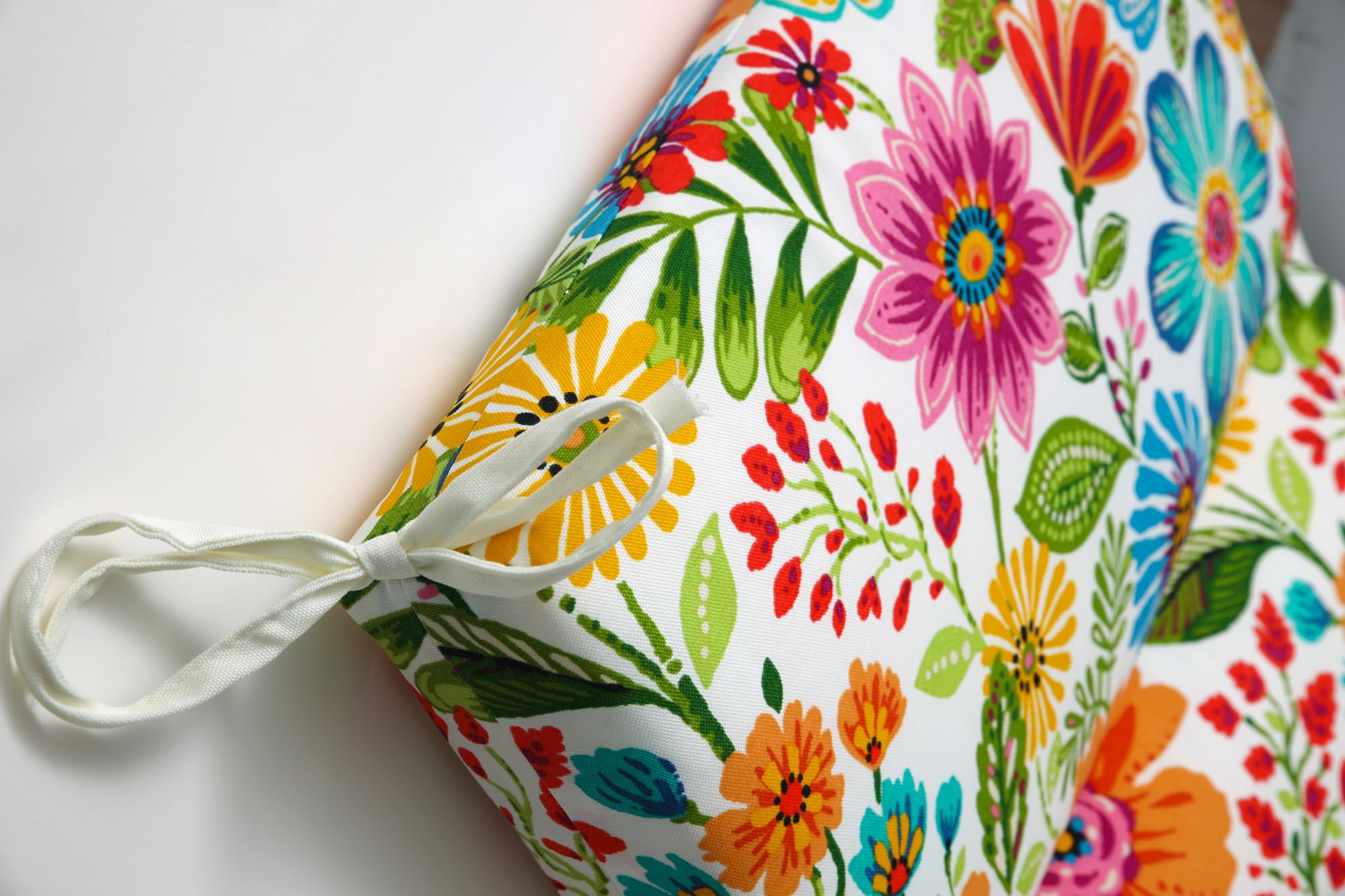 Pillow Perfect Bright Floral Indoor/Outdoor Chaise Lounge Cushion - Plush Fiber Fill, Weather & Fade Resistant, 72.5