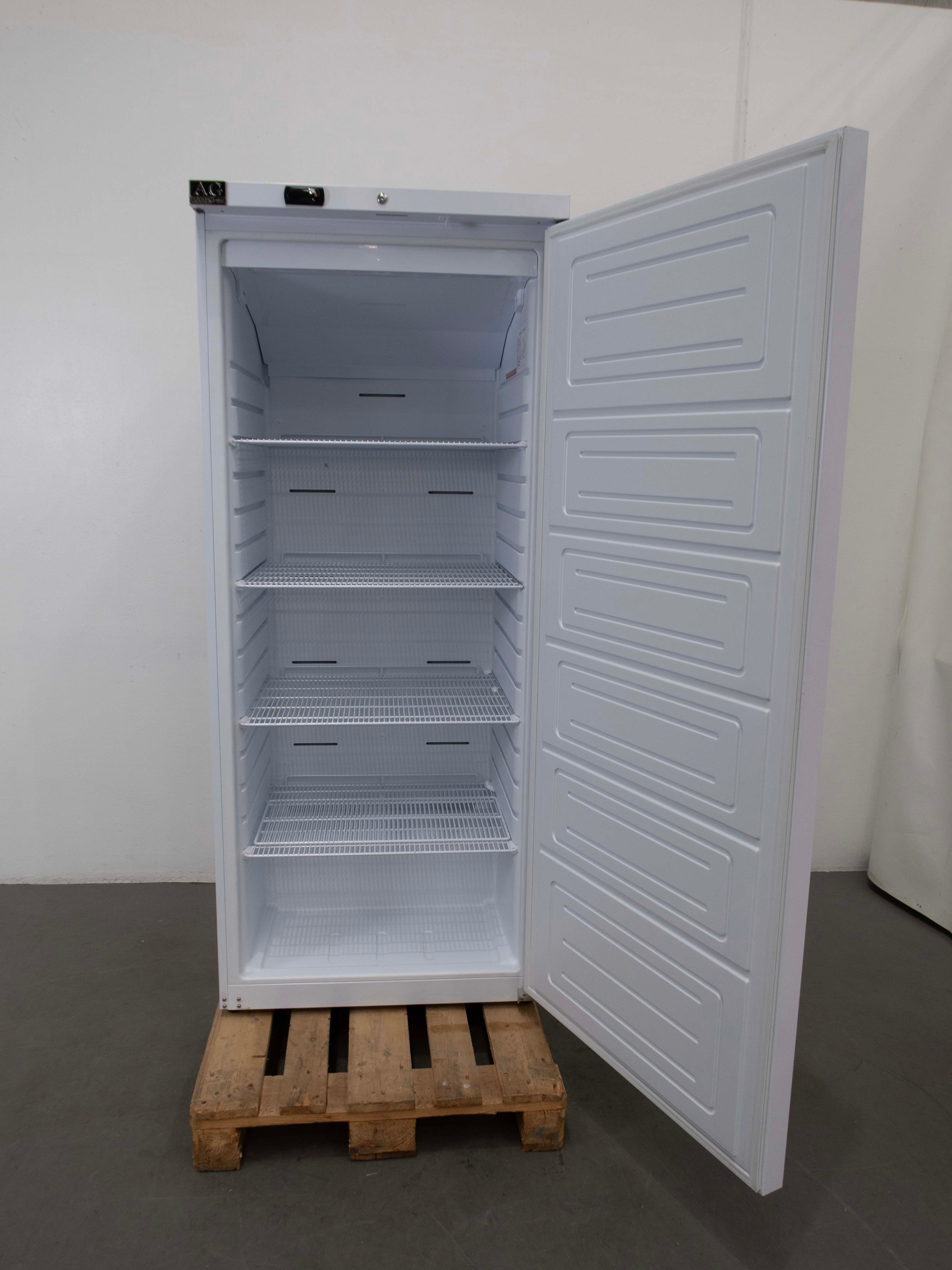 AG Equipment F600V Upright Freezer - 21.6 Cu. Ft. Commercial Freezer for Restaurants, Grocery Stores & Home Use - Energy Efficient Deep Freezer with Digital Display & Lock