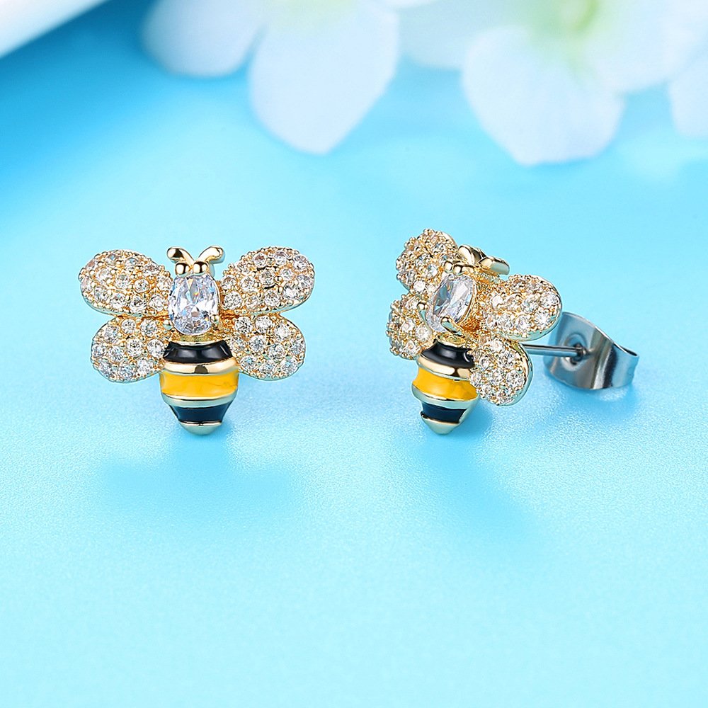 Sparkling Cubic Zirconia Tiny Bumblebee Stud Earrings for Women - Hypoallergenic Cartilage Earrings, Cute Honeybee Statement Jewelry - Perfect for Christmas Gifts, Daily Wear & Special Occasions