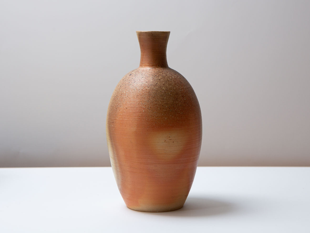Elegant Smooth Vase - Modern Home Decor for Living Room, Bedroom & Office - Handcrafted Ceramic Flower Vase with Minimalist Design - Perfect for Fresh Flowers, Centerpieces & Interior Styling