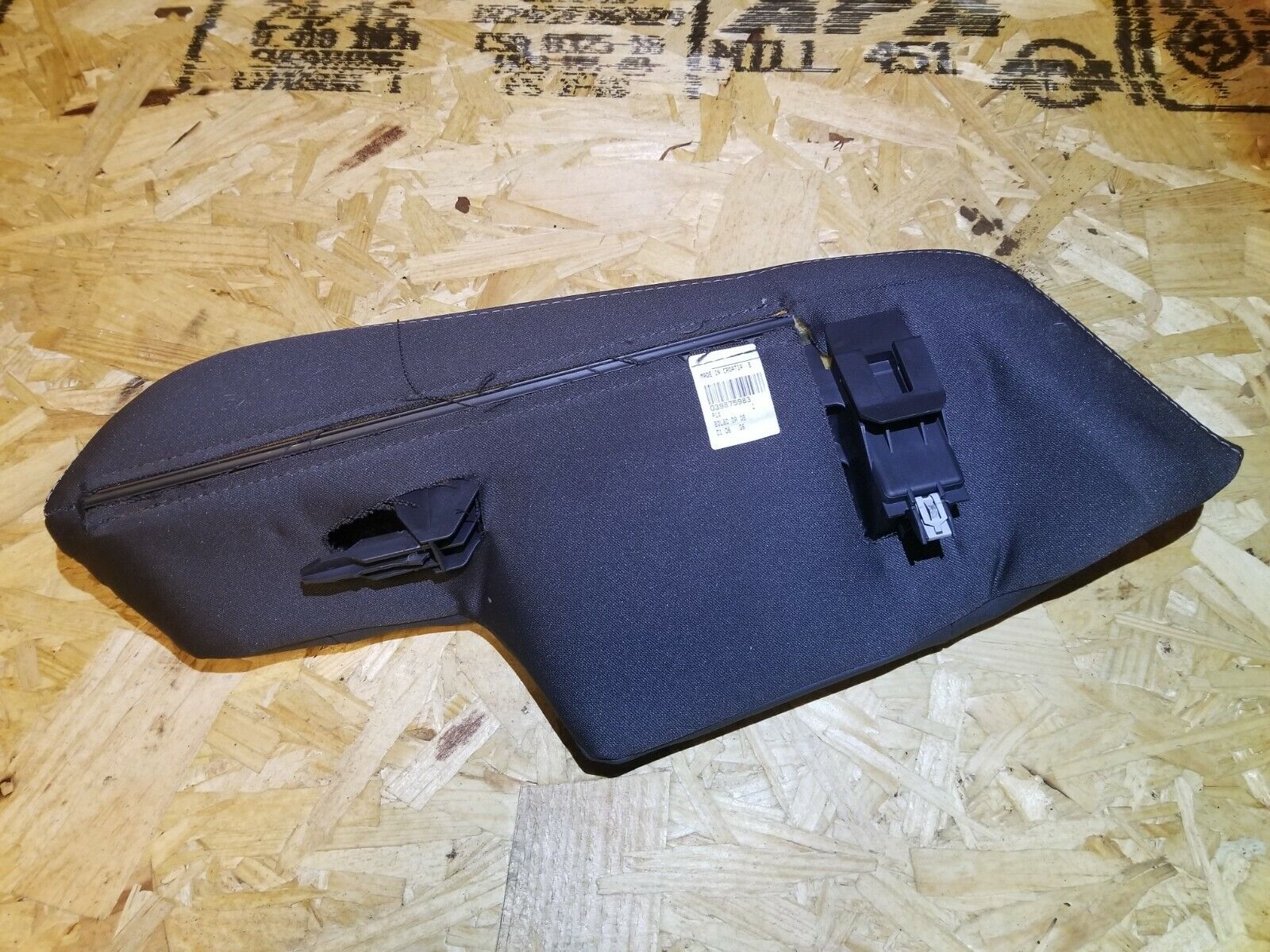 2005-2007 Volvo S40 Left Driver Side Rear Seat Bolster Cushion Replacement - OEM Quality Fit for Volvo S40 Sedan | Perfect for Car Interior Repair & Comfort Upgrade