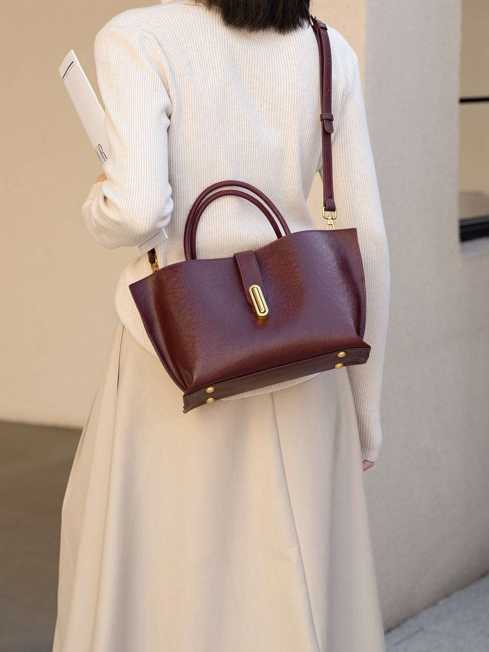 Stylish Genuine Leather Handbag for Women - Trendy Crossbody & Shoulder Bag - Perfect for Work, Travel & Everyday Use