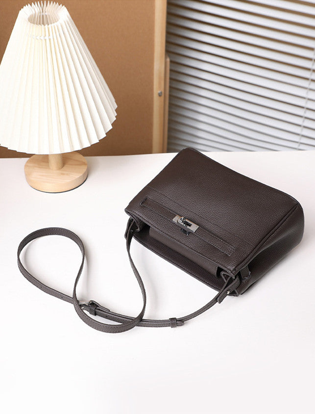 Stylish Small Square Shoulder Bag for Women - Trendy Crossbody Purse with Adjustable Strap - Perfect for Everyday Use, Travel & Shopping