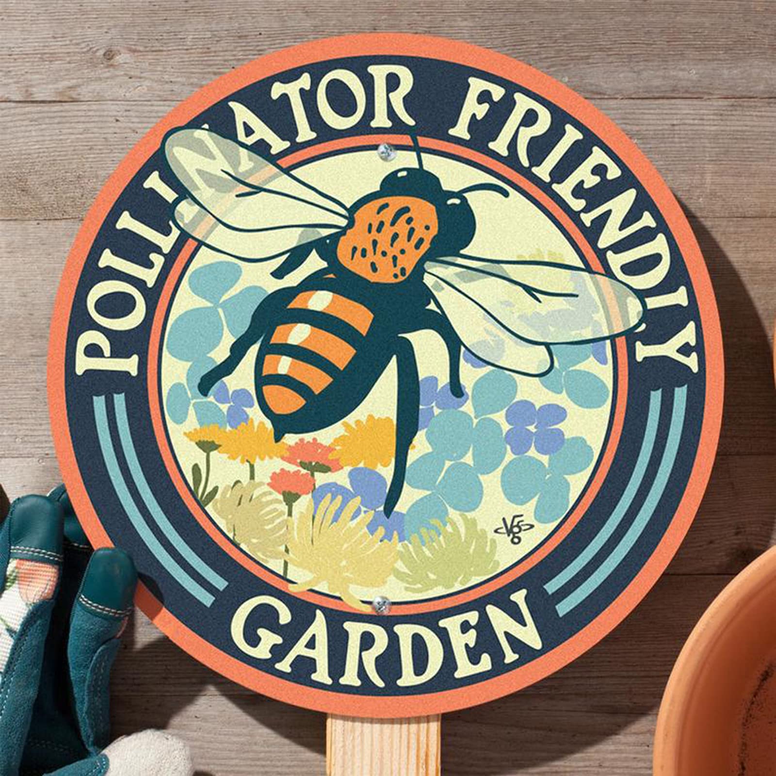 Hand-Painted Wooden Bee Garden Stake - Rustic Lawn & Yard Decor for Outdoor Bee Lovers | Perfect for Flower Beds, Backyard Decorations & Beekeeping Enthusiasts