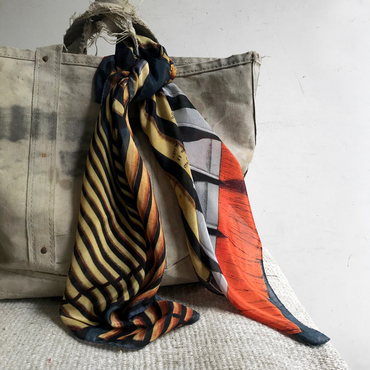 Brosses en Maitre 81 Silk Scarf - Luxury Womens Fashion Accessory for Elegant Outfits & Special Occasions