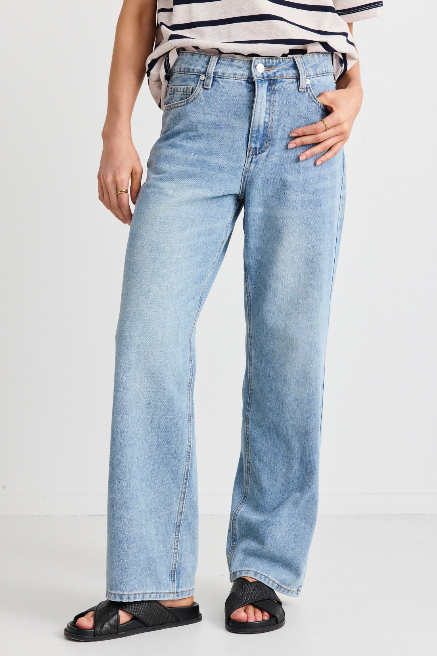 Women's Cedar Cool Blue Mid Rise Relaxed Jeans - Comfortable Stretch Denim Pants for Casual Wear & Everyday Outfits