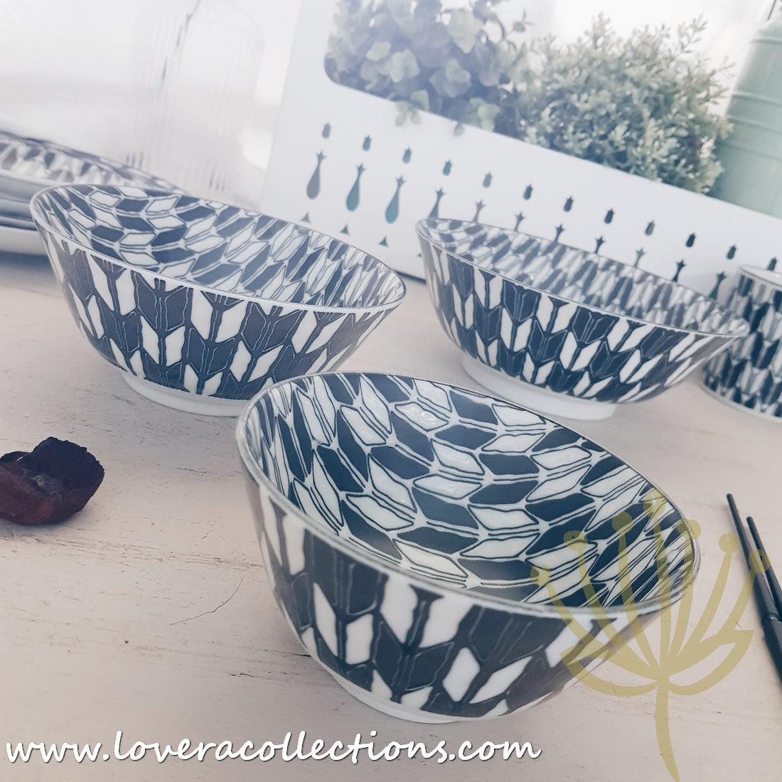Awasaka Black & White Modern ARROWS Dinnerware Set - 16-Piece Porcelain Plates, Bowls & Mugs - Elegant Tableware for Dinner Parties, Restaurants & Home Decor (60% Off Limited Time Sale)