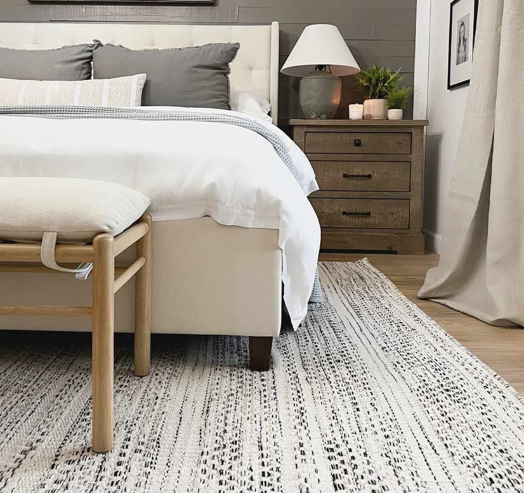 Hand Woven Wool Boho Area Rug - Natural Fiber Soft High Pile Braided Carpet for Living Room, Bedroom & Dining Room - Traditional Farmhouse Style in Black, Cream, Beige - 6' x 9' - Perfect for Cozy Home Decor & Bohemian Interior Design