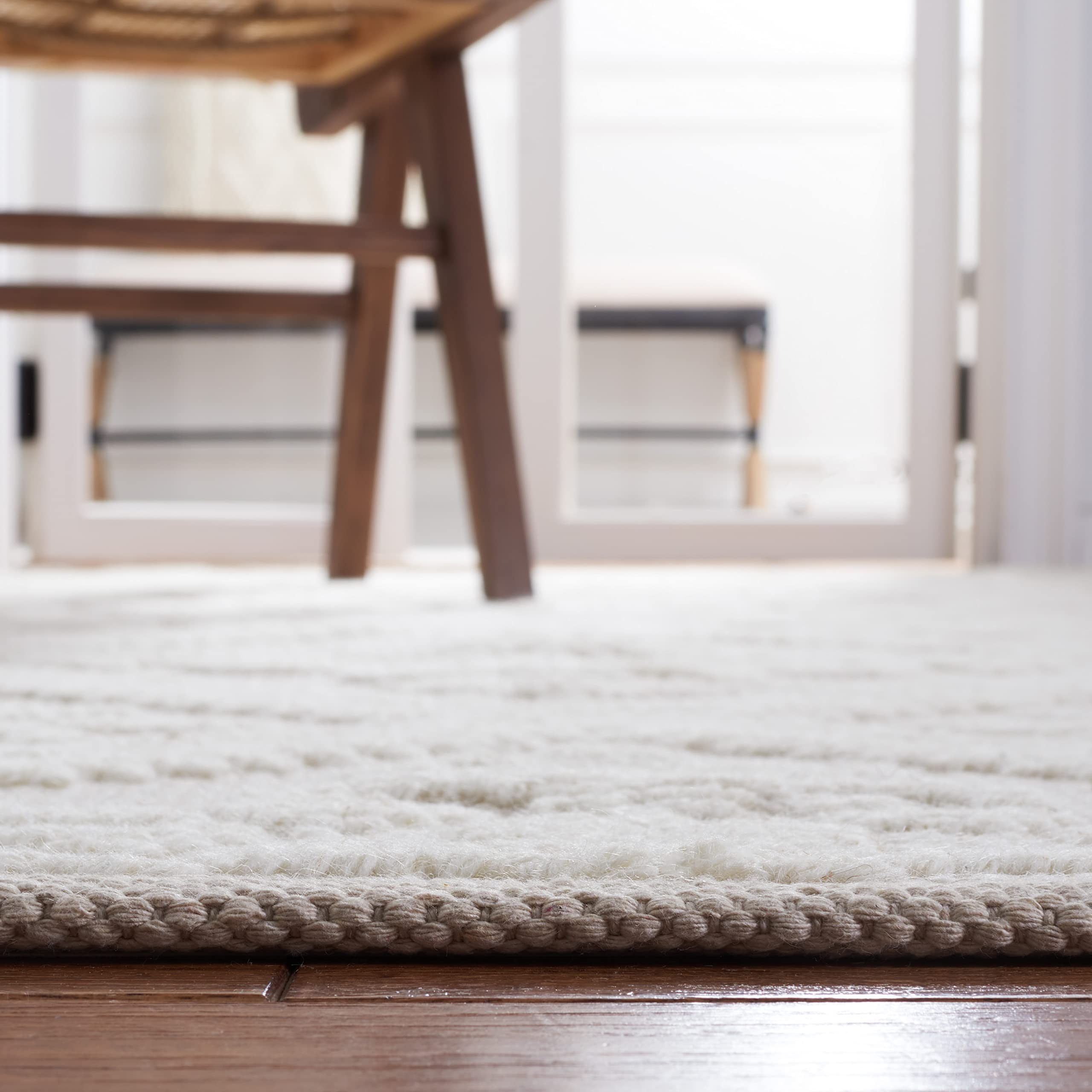 SAFAVIEH Vermont Collection 6'x6' Ivory Wool & Cotton Area Rug VRM101A - Handmade Premium Rug for Living Room, Dining Room, Bedroom & Home Decor