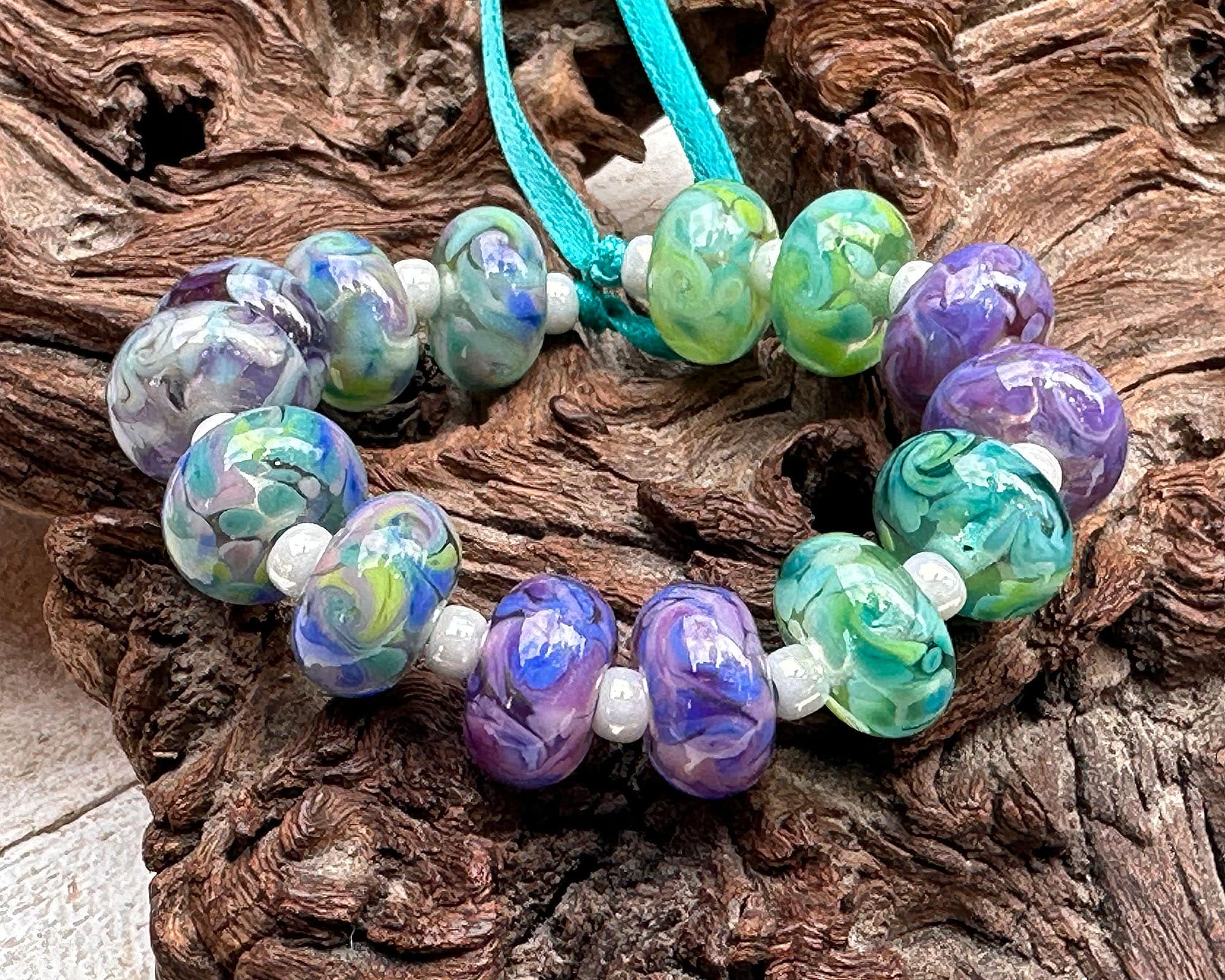 14-Piece Purple and Green Twisted Lampwork Glass Beads Set for Jewelry Making - DIY Bracelets, Necklaces, and Crafts (SRA)