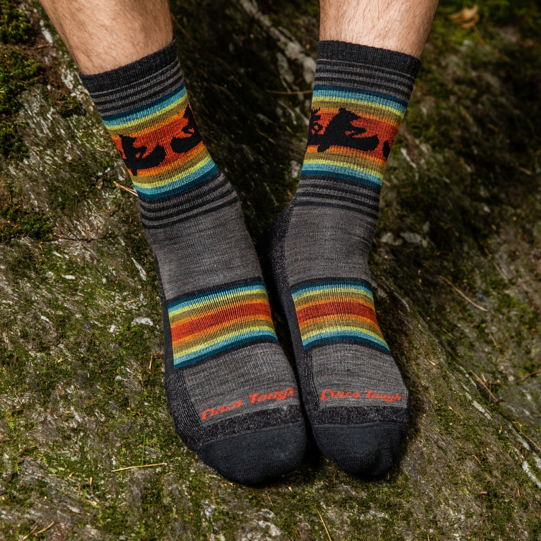 Darn Tough 5003 Willoughby Micro Crew Lightweight Cushion Socks for Men - Hiking, Running & Everyday Comfort