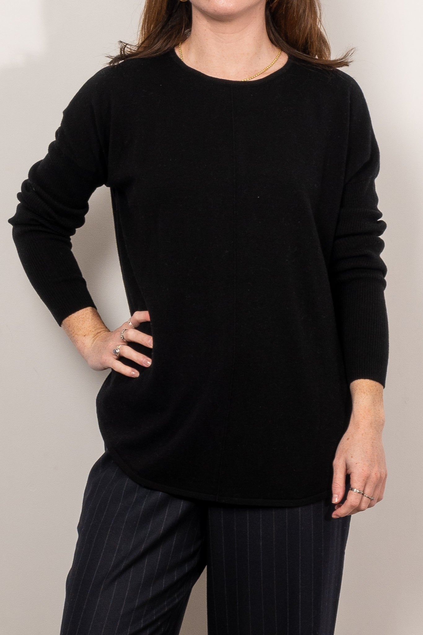 Bridge & Lord Queen Curved Crew Pullover Sweater - Women's Casual Knit Top for Fall & Winter | Perfect for Office, Date Night & Weekend Outings
