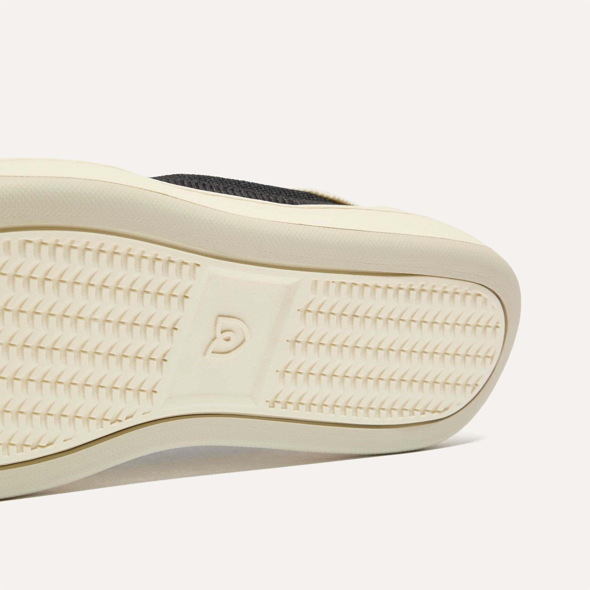Men's Court Sneakers for Basketball & Referees - Lightweight & Durable Shoes for Sports & Casual Wear