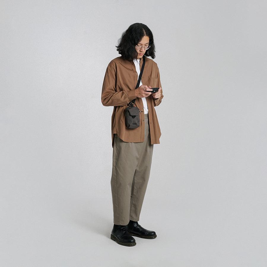 HELLOLULU Dale Compact Camera Bag Stone - Stylish & Lightweight DSLR/SLR Camera Case for Travel, Hiking & Everyday Use