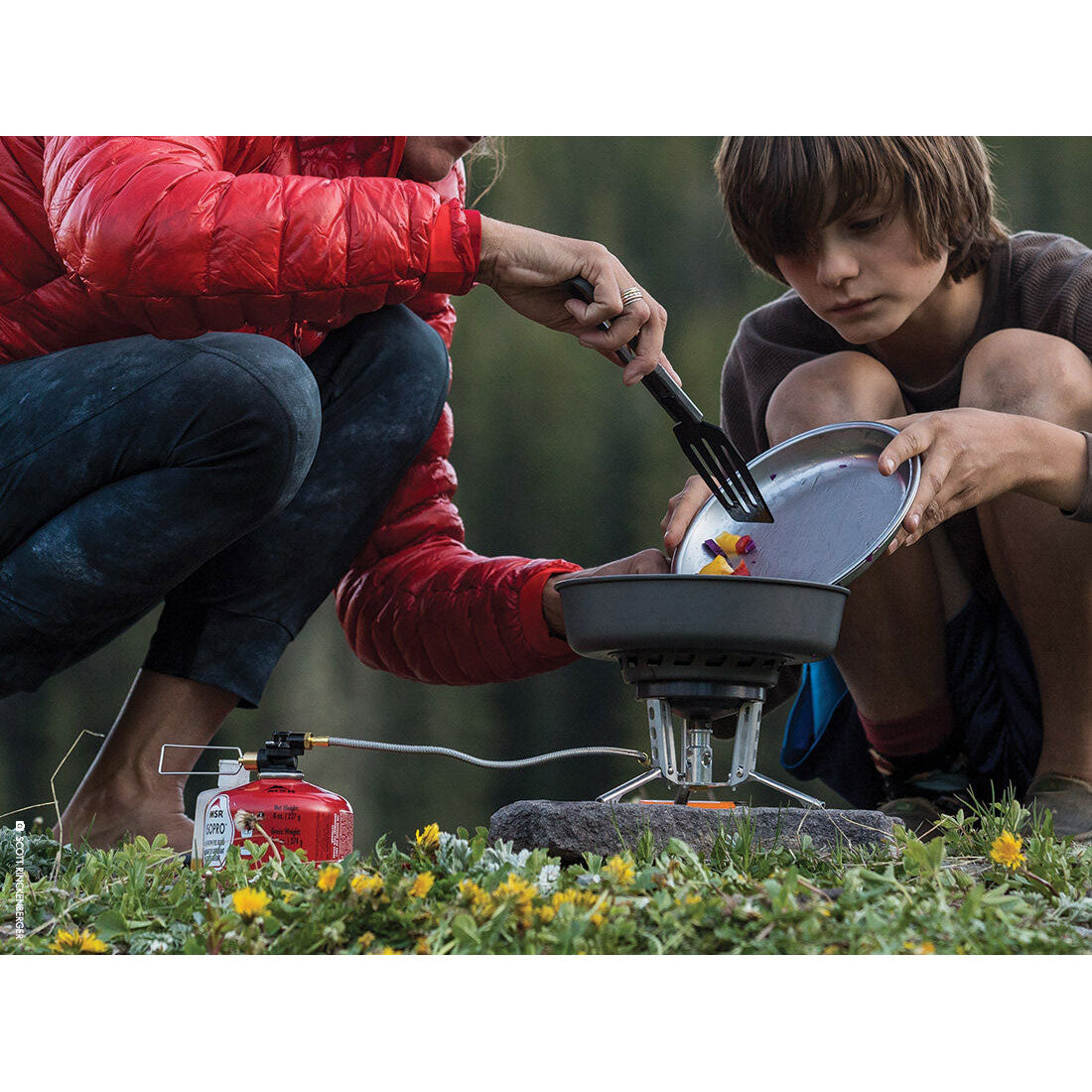 MSR WindBurner Ceramic Skillet - Lightweight Camping Cookware for Backpacking, Hiking & Outdoor Adventures - Durable Non-Stick Frying Pan for Stoves