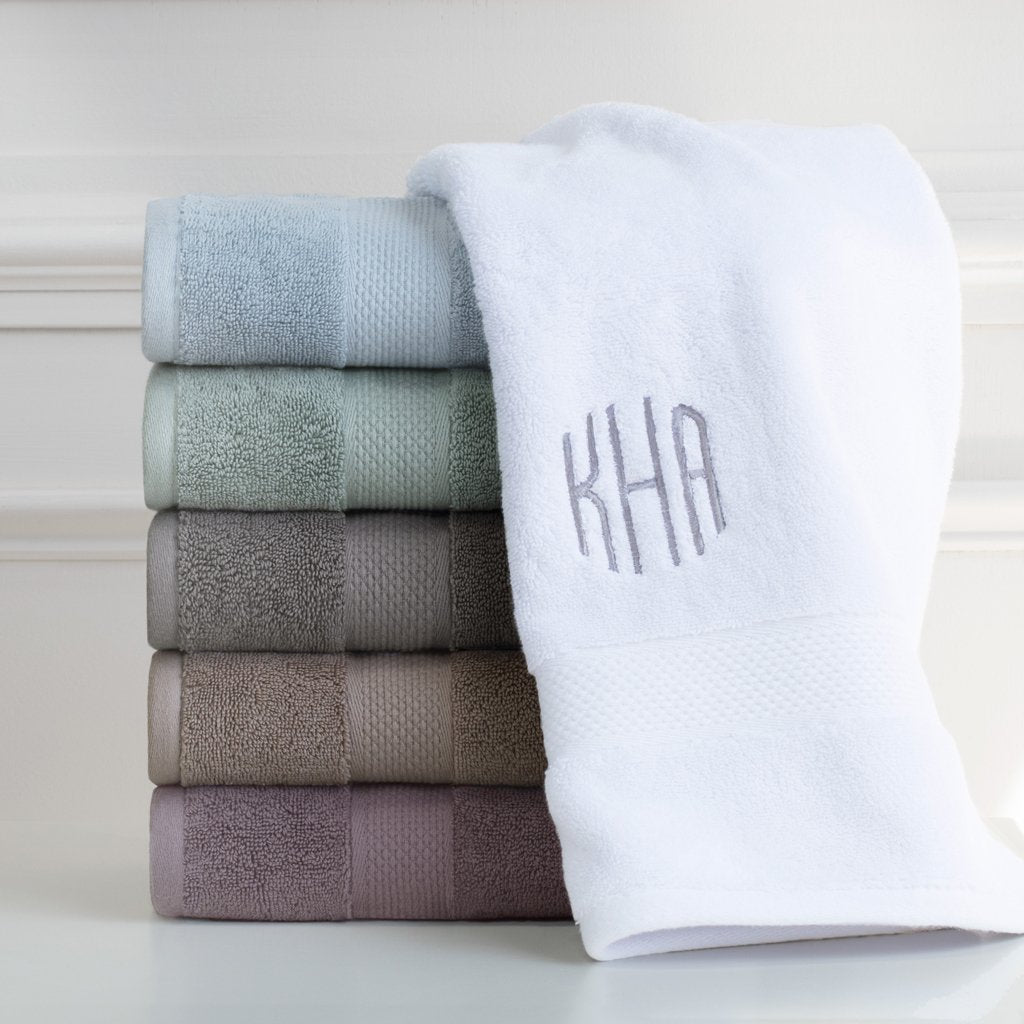 Premium Soft Classic White Bath Towel - 100% Cotton, Highly Absorbent & Quick-Drying - Perfect for Spa, Bathroom & Beach Use