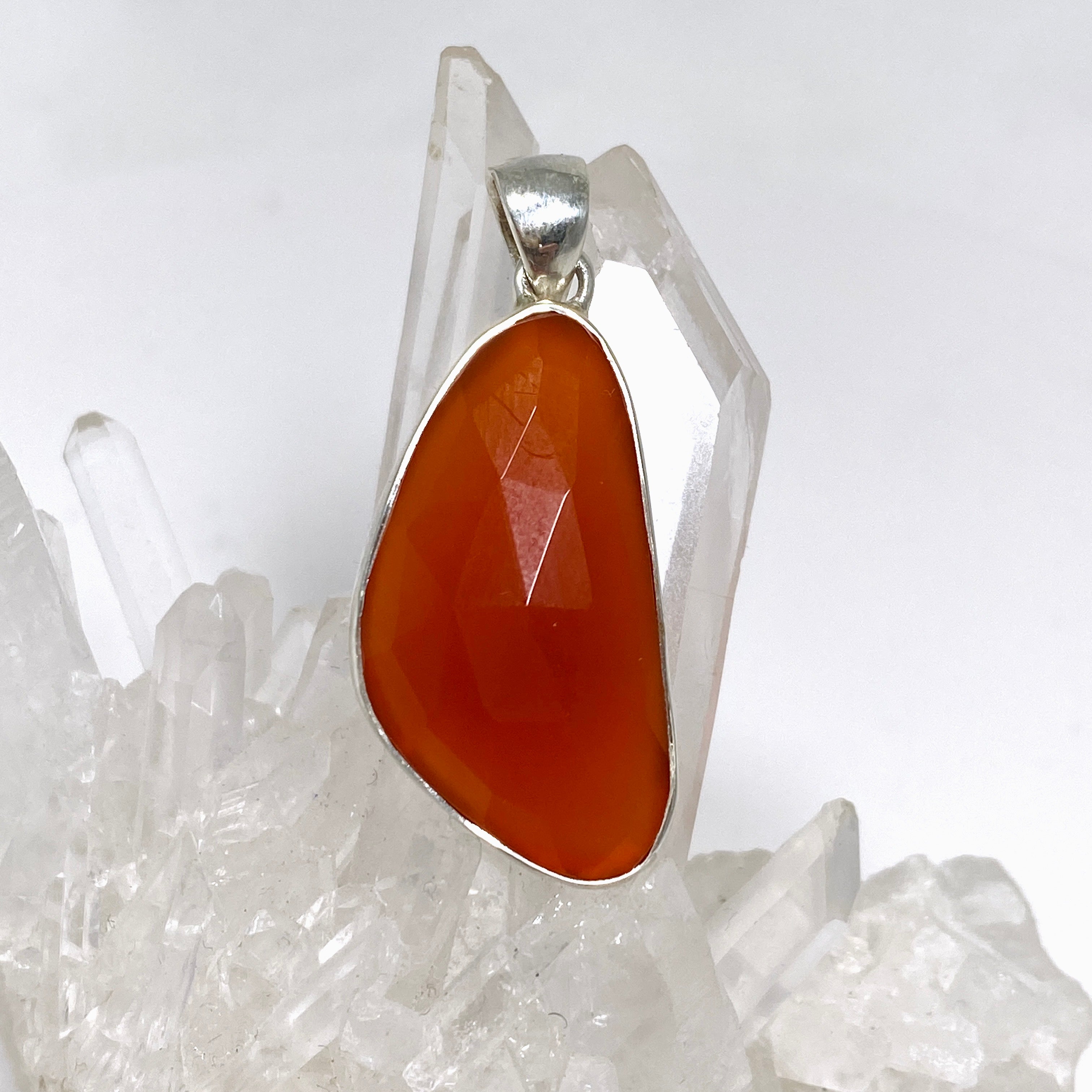 Natural Carnelian Faceted Freeform Pendant Necklace - KPGJ4584 - Handmade Boho Jewelry for Women, Spiritual Healing & Energy Balancing - Perfect for Meditation, Yoga & Everyday Wear