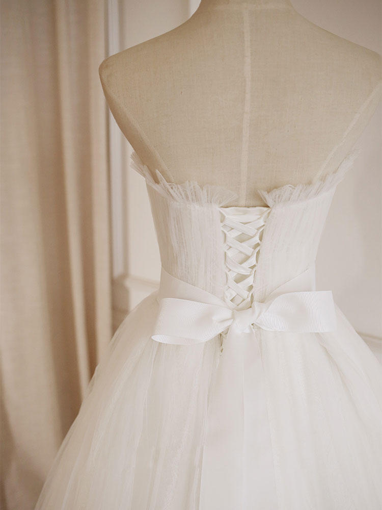 Elegant White Lace Tea Length Prom Dress - Tulle Bridesmaid Gown for Weddings, Parties & Formal Events