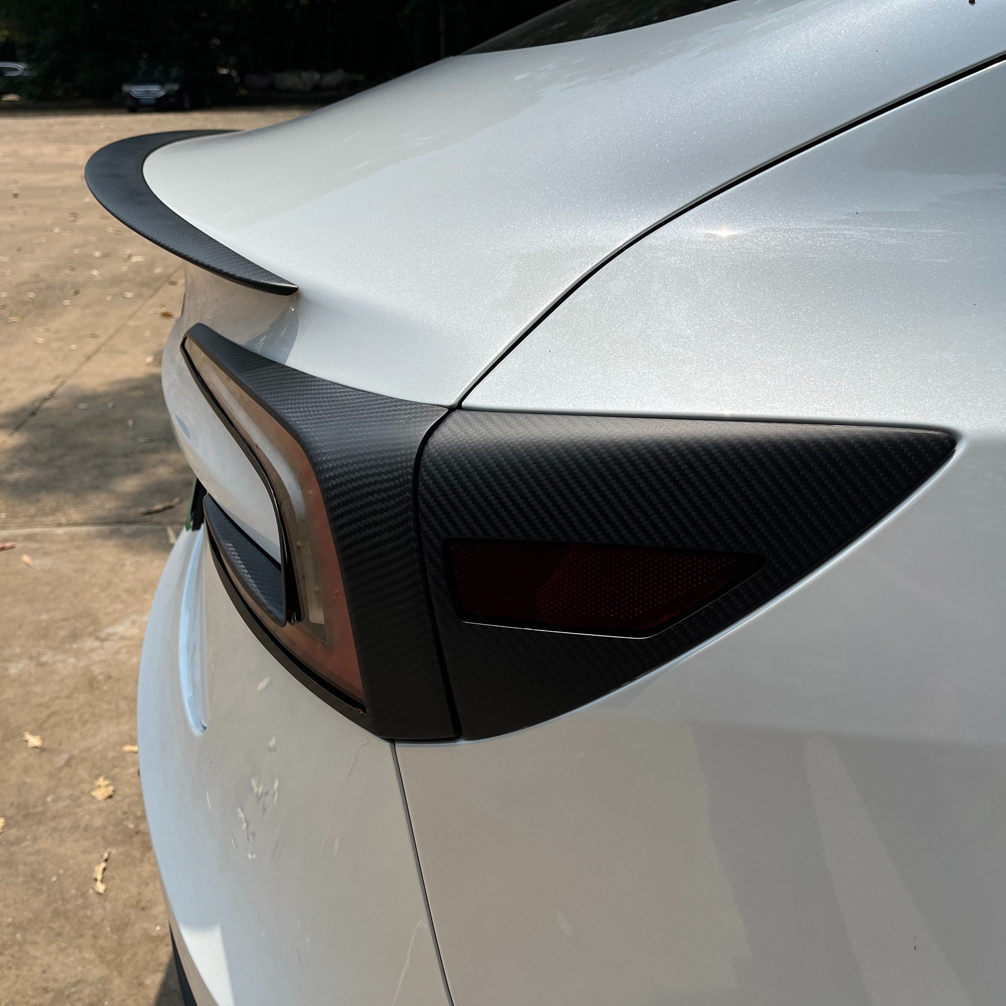 Premium Real Carbon Fiber Charging Port Cover for Tesla Model 3/Y/S/X (2017-2025) - Durable Exterior Upgrade & Protection | Weatherproof & Scratch-Resistant | Perfect for Car Enthusiasts & Daily Commuters