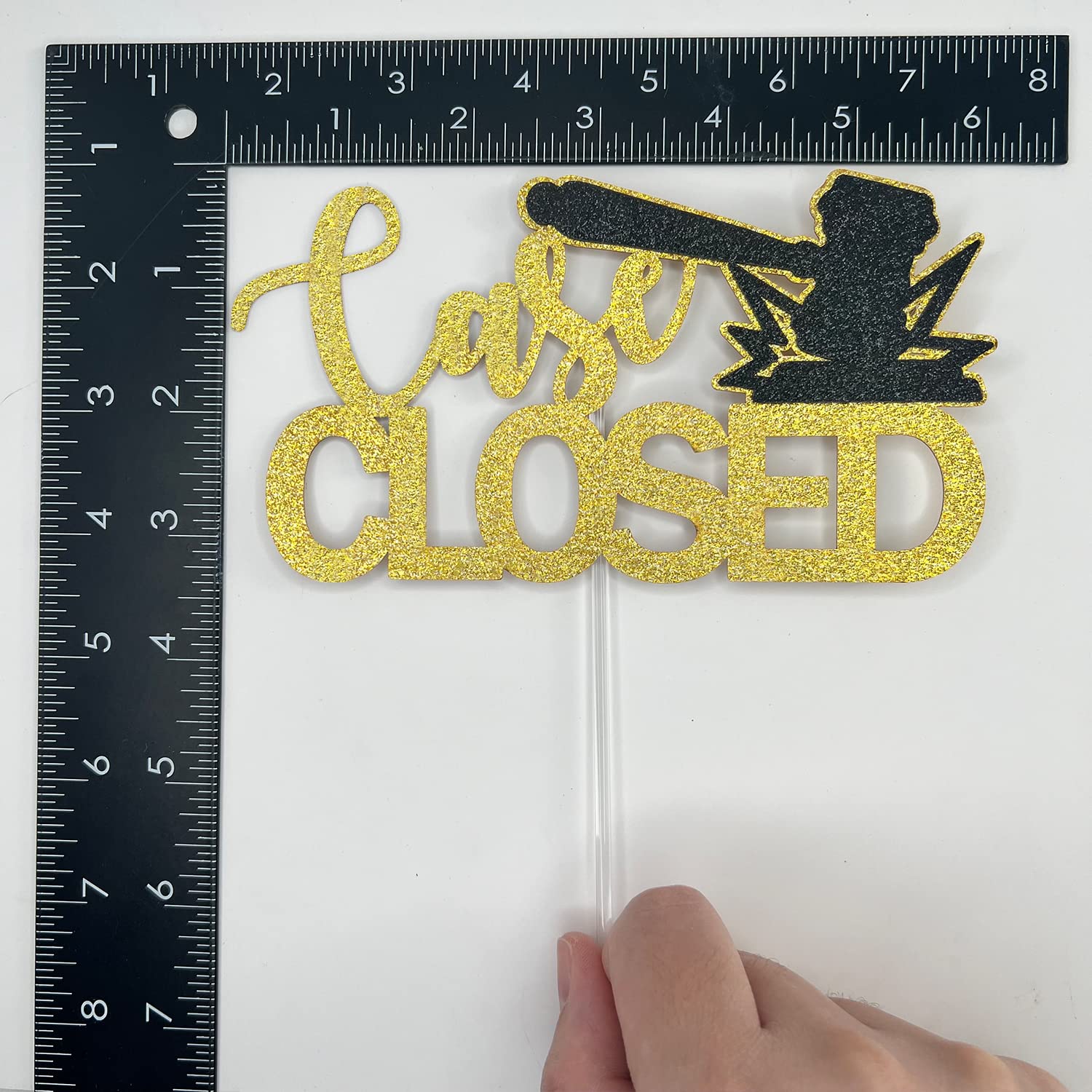 Case Closed Cake Topper - 2024 Law School Graduation & Lawyer Retirement Cake Decor - Judge & Judicial Cake Pick for Farewell Parties - Perfect for Legal Celebrations & Courtroom-Themed Events
